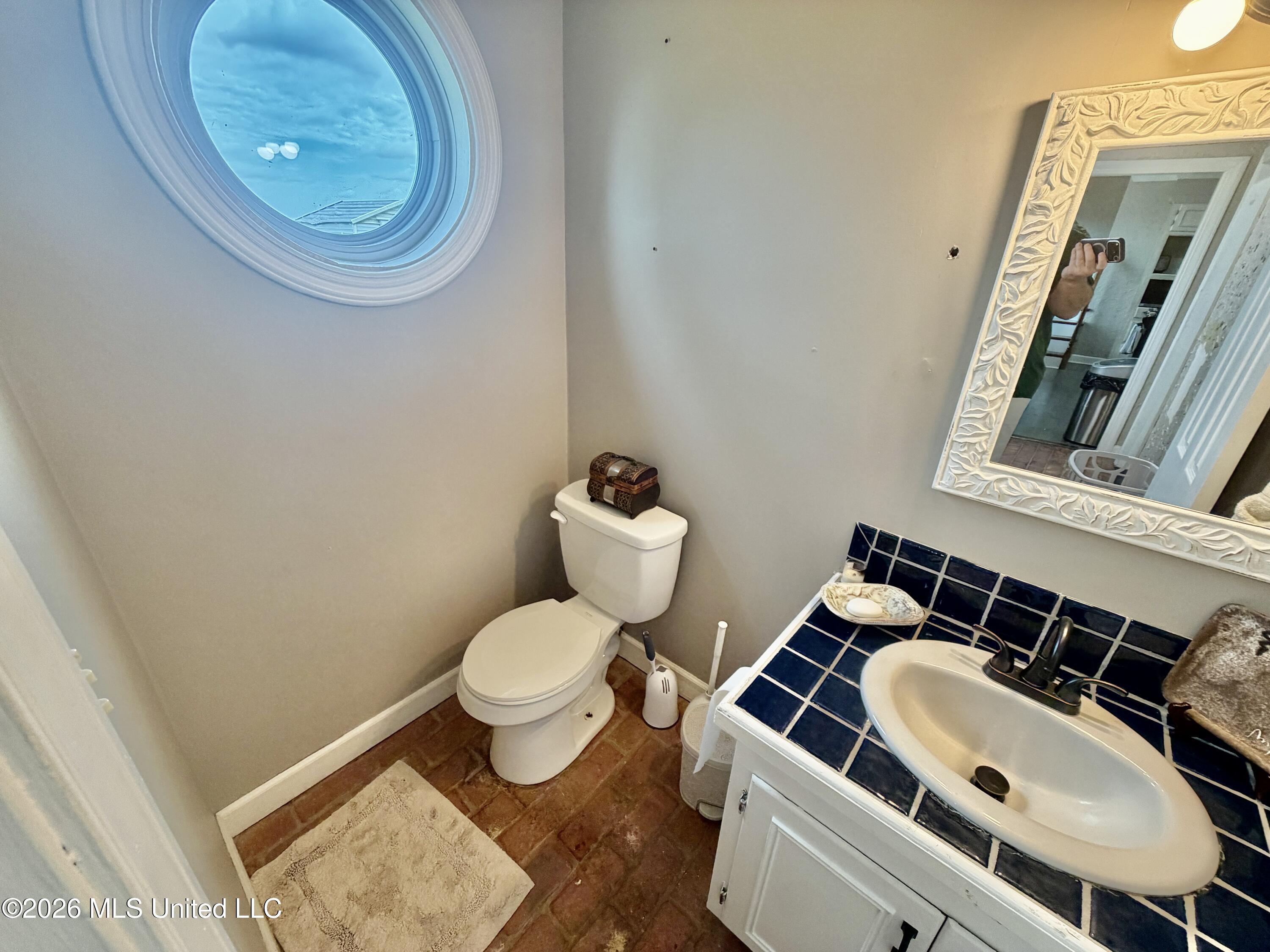 538 Evans Road Property Photo 9