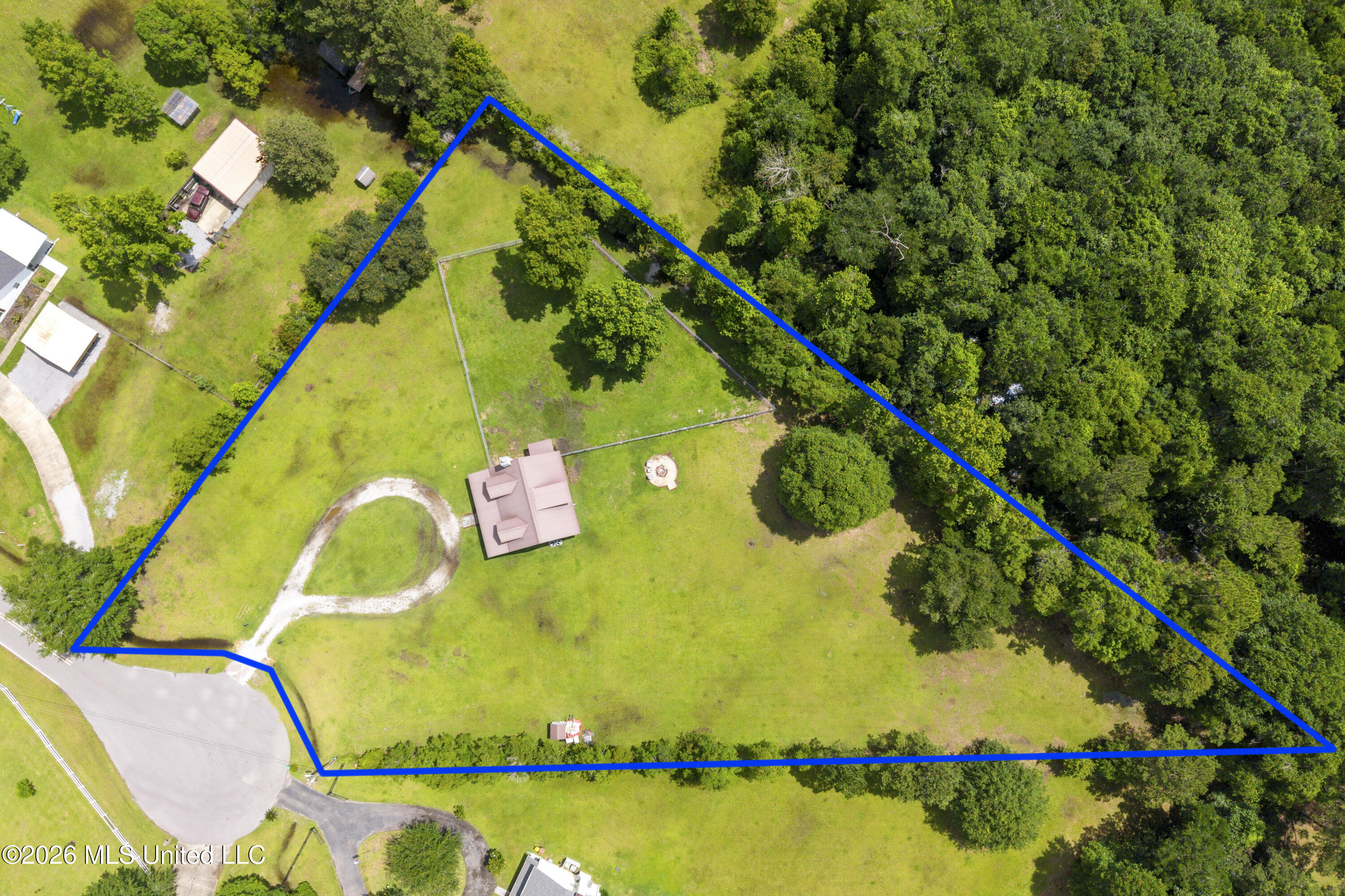 11729 Bell Avenue Property Photo 2