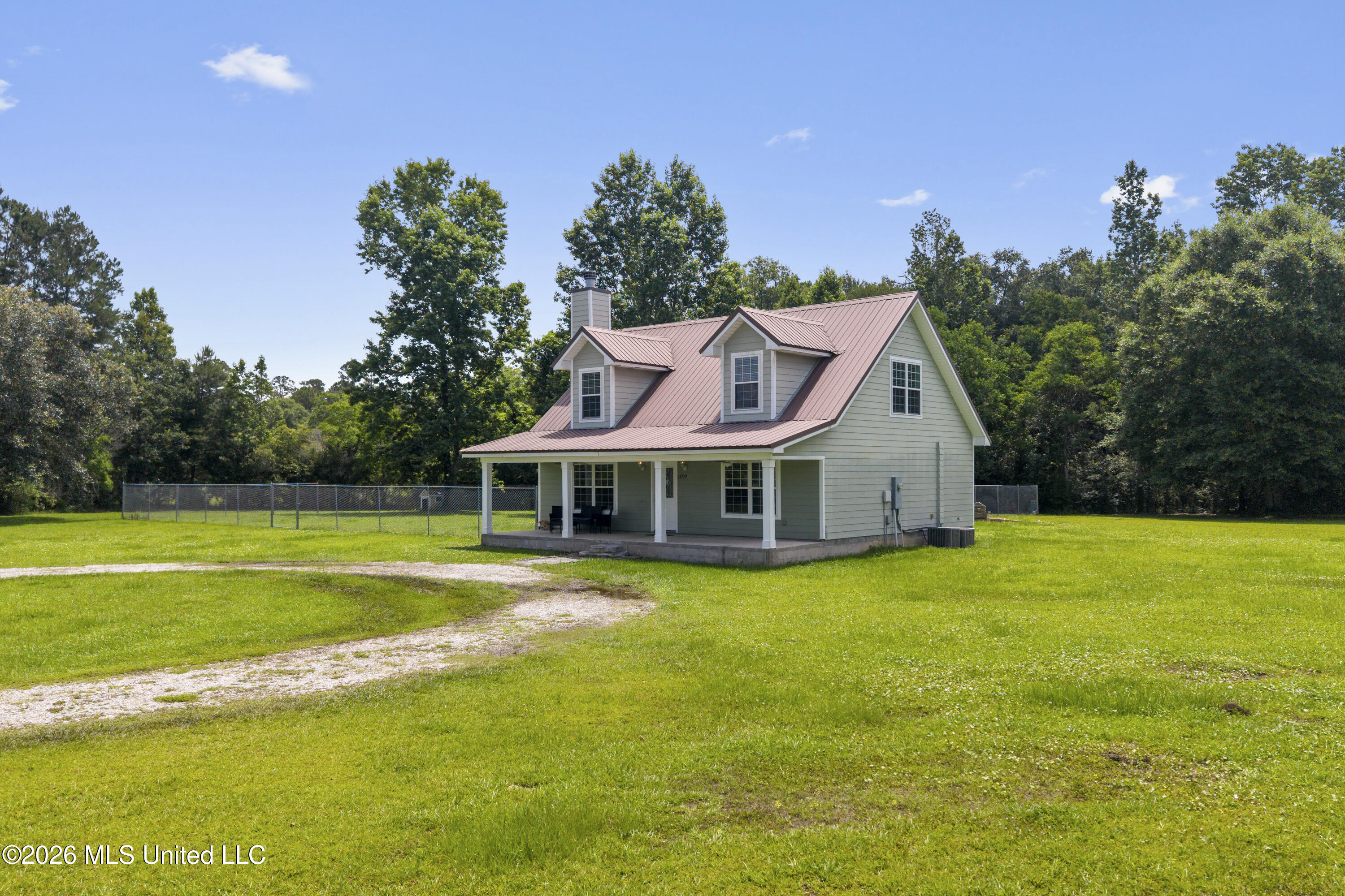 11729 Bell Avenue Property Photo 3
