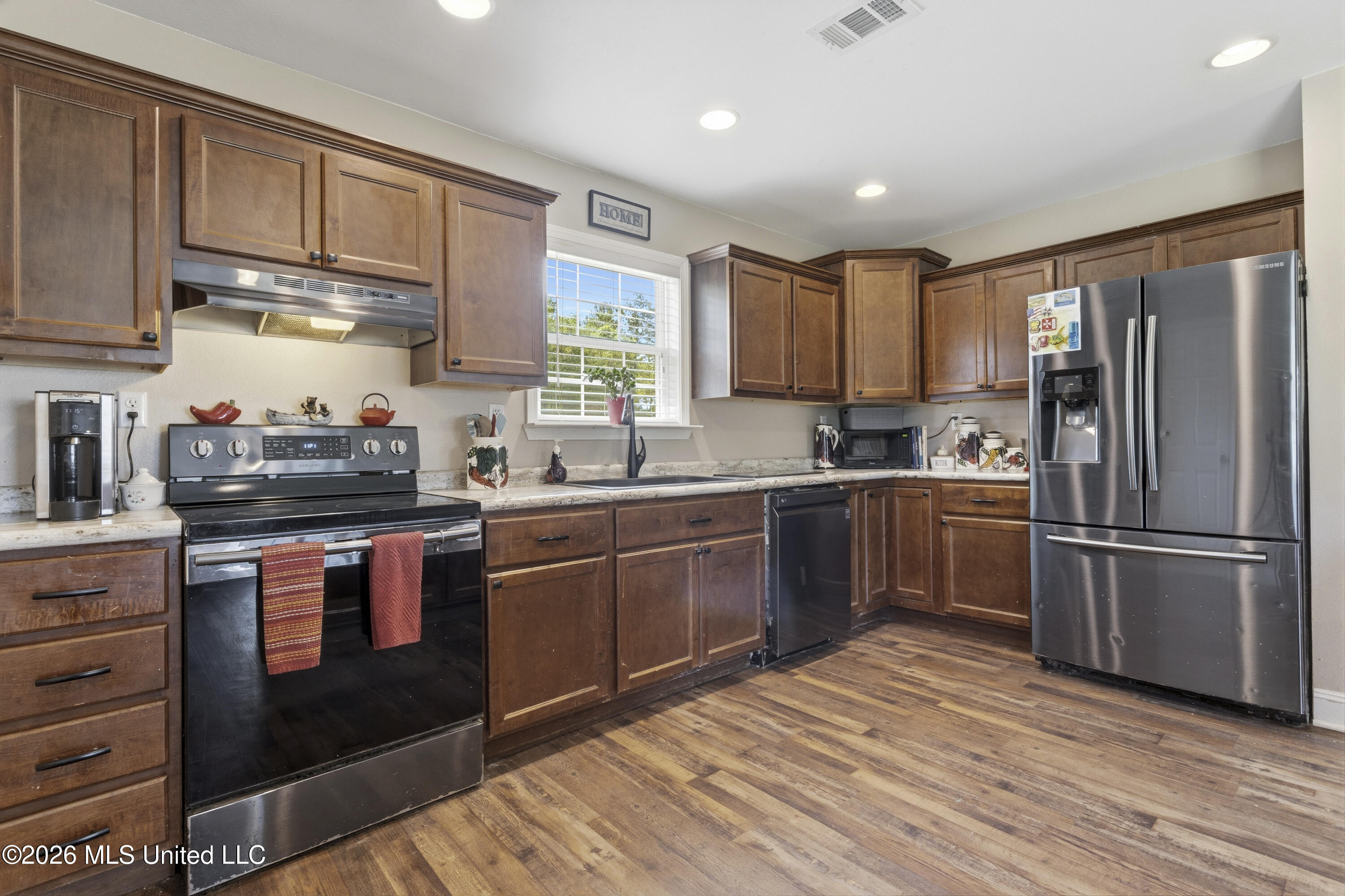 11729 Bell Avenue Property Photo 17