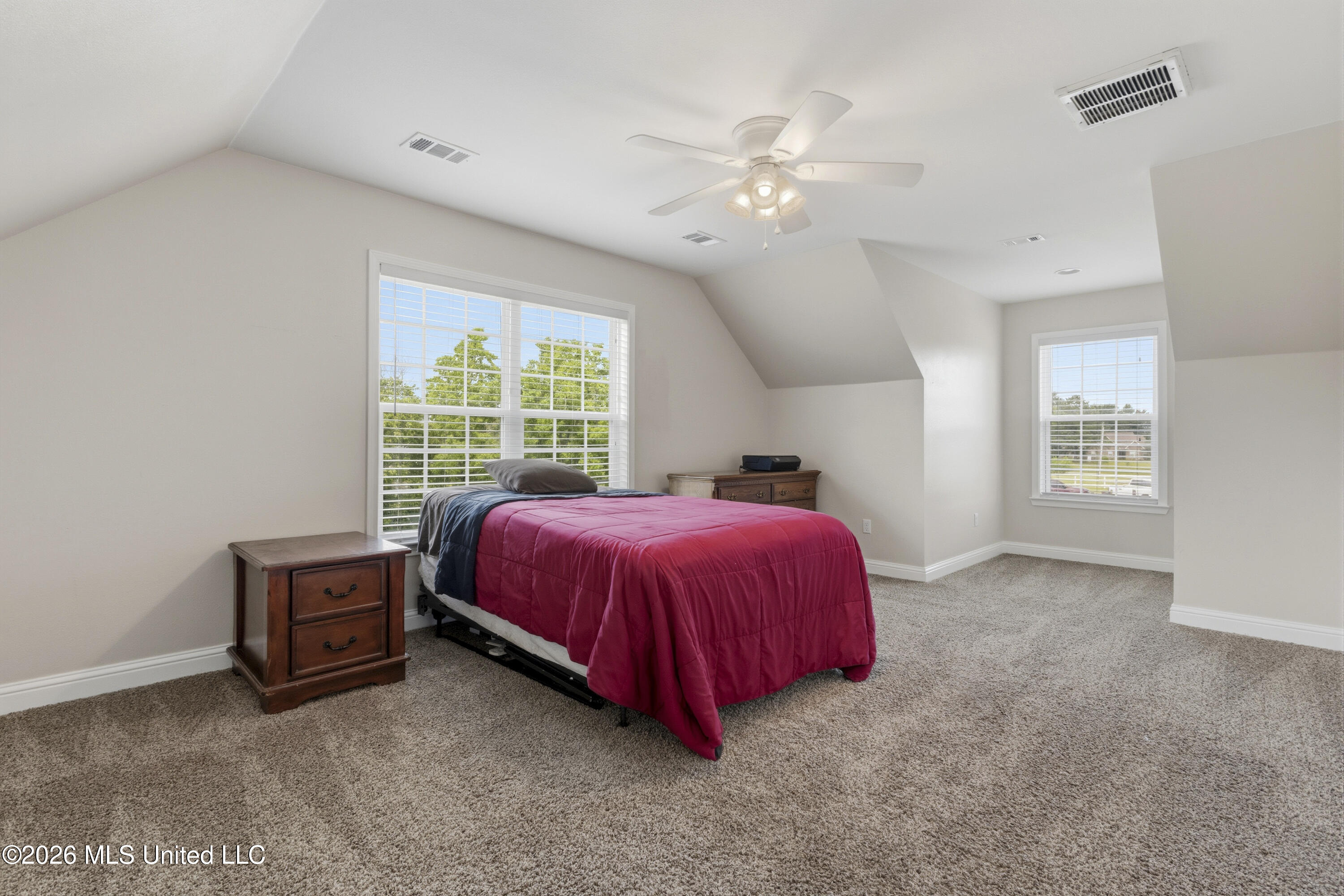 11729 Bell Avenue Property Photo 28