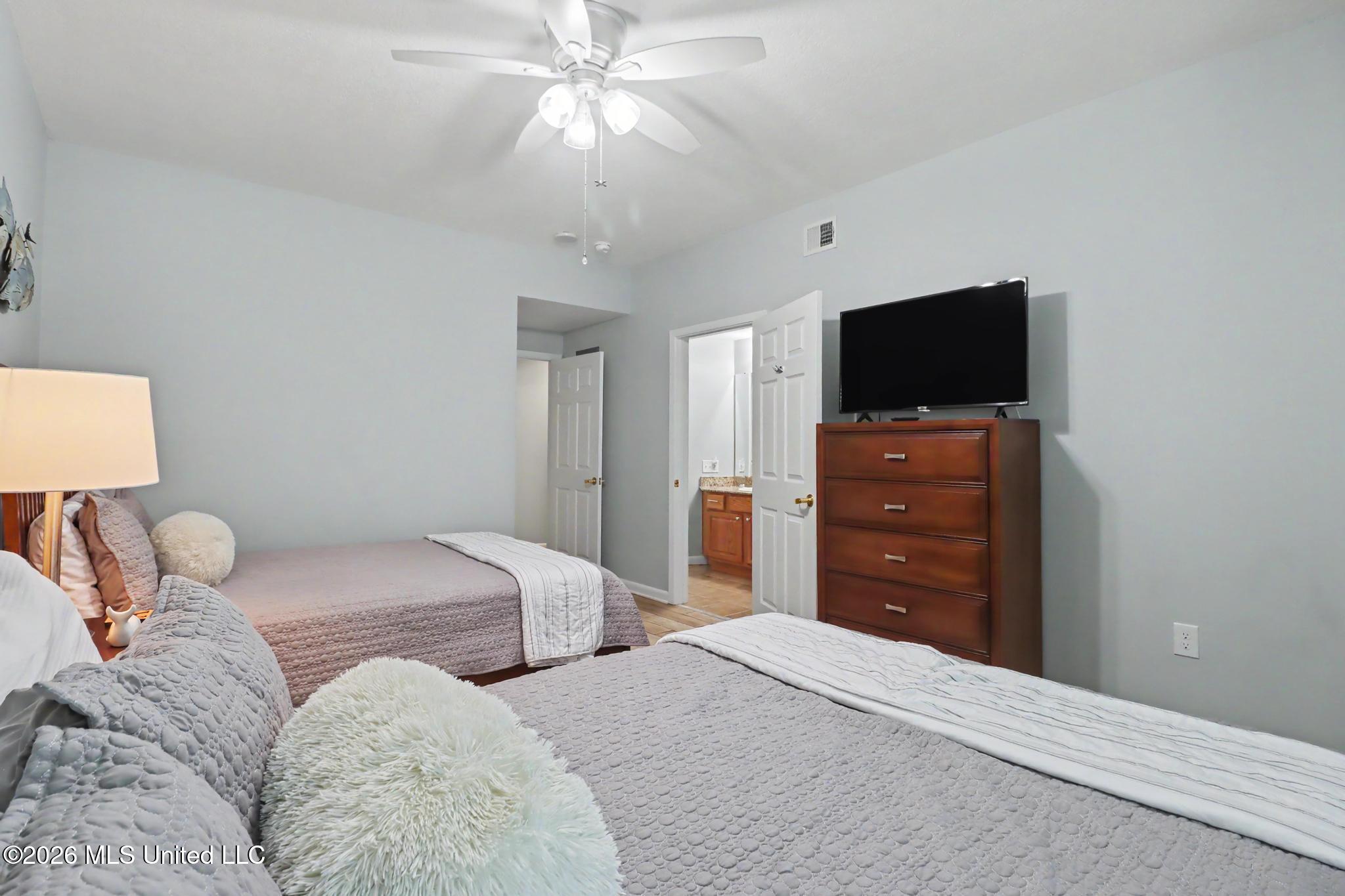2230 Beach Drive Property Photo 7