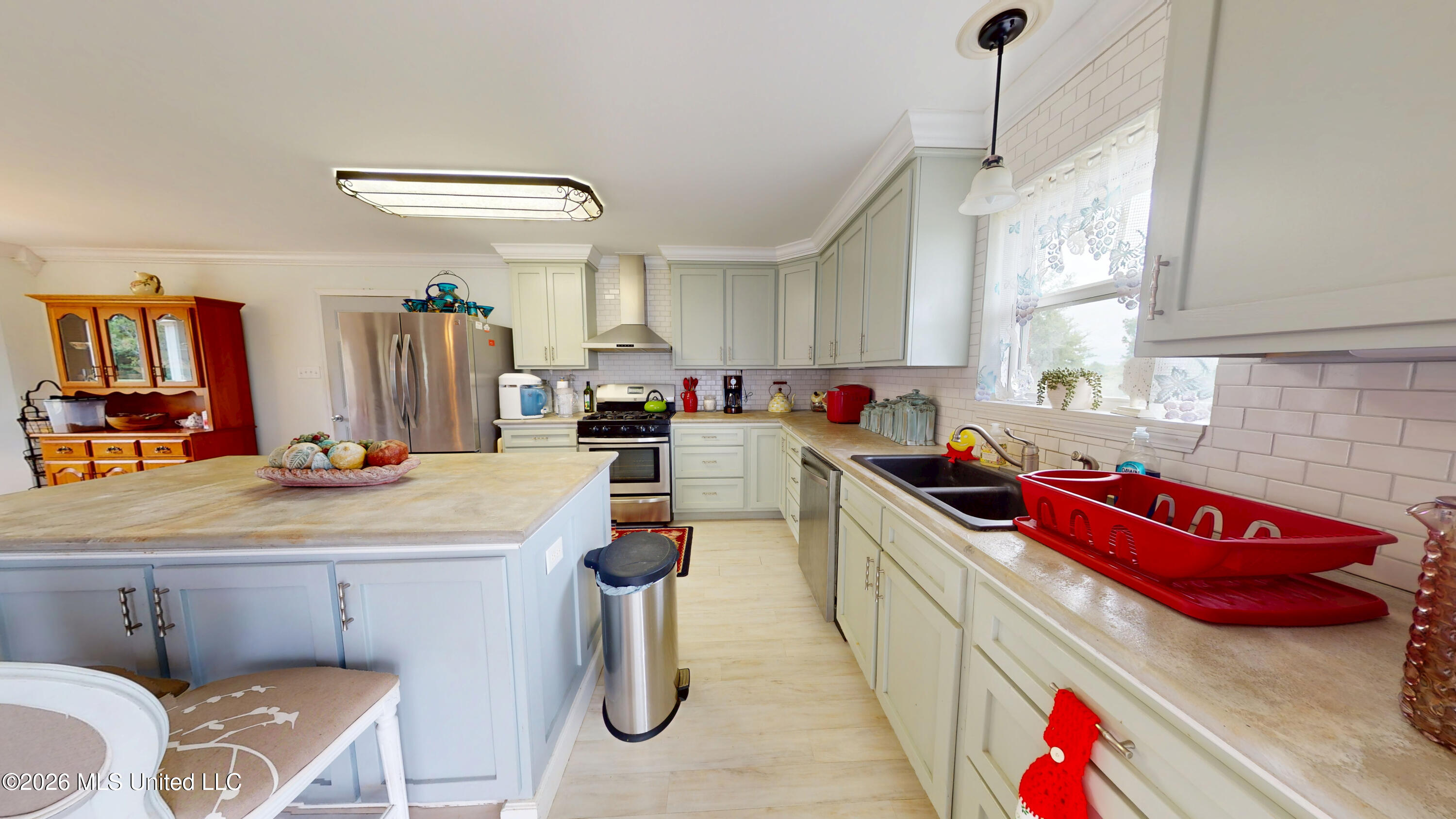 2420 County Road 719 Property Photo 5