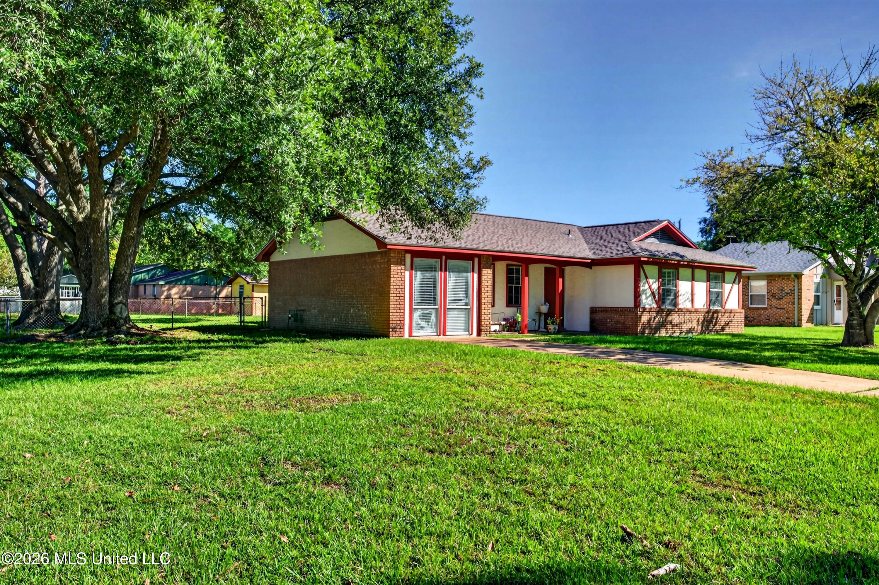 15216 Lawton Drive Property Photo 2