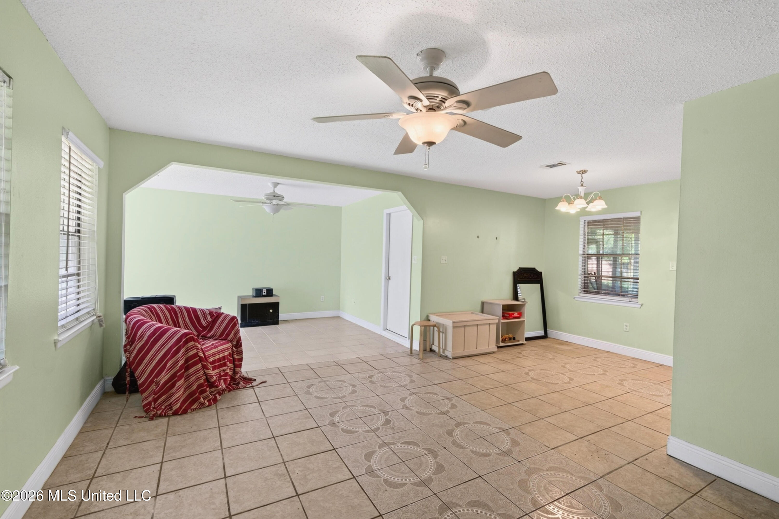 15216 Lawton Drive Property Photo 3