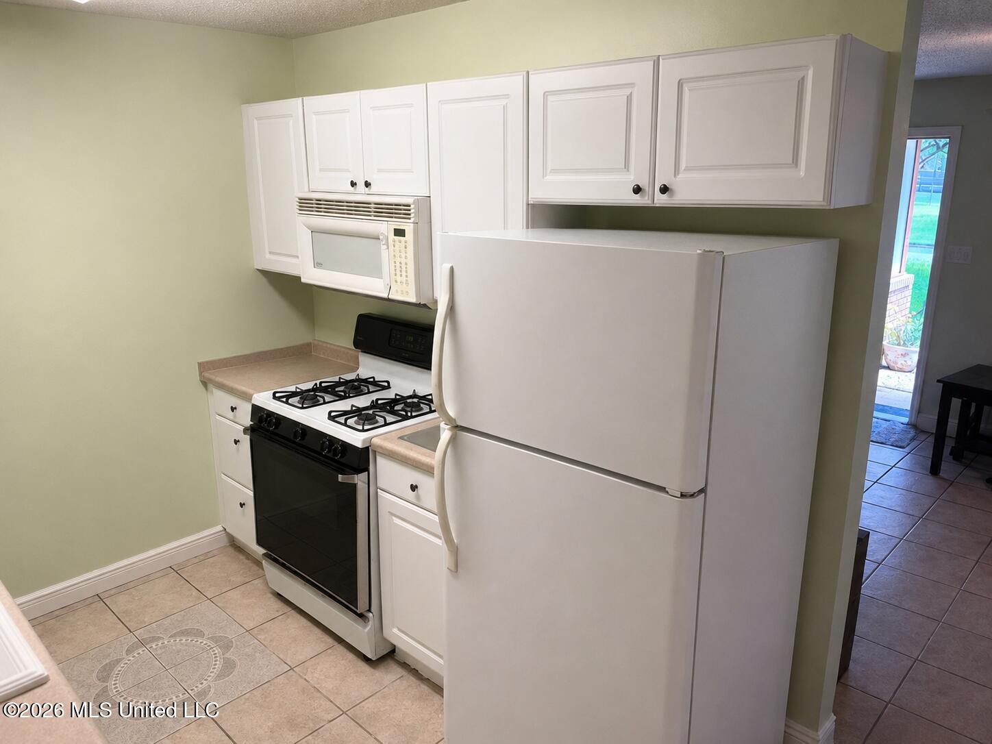 15216 Lawton Drive Property Photo 8