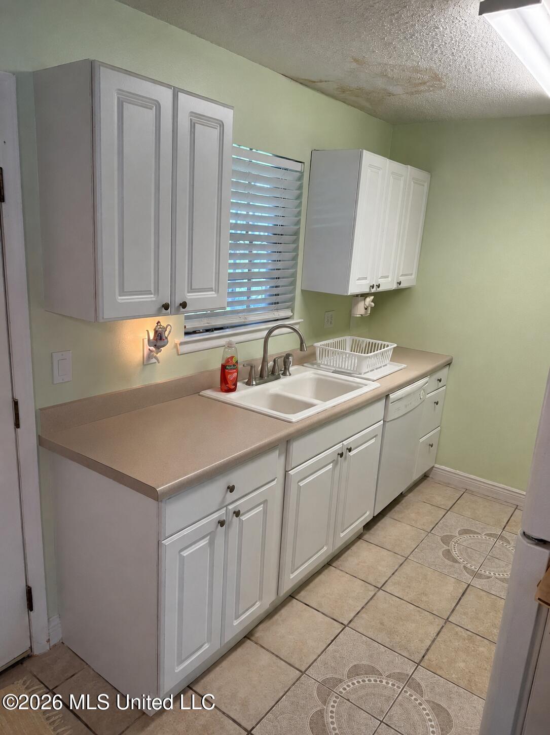 15216 Lawton Drive Property Photo 9