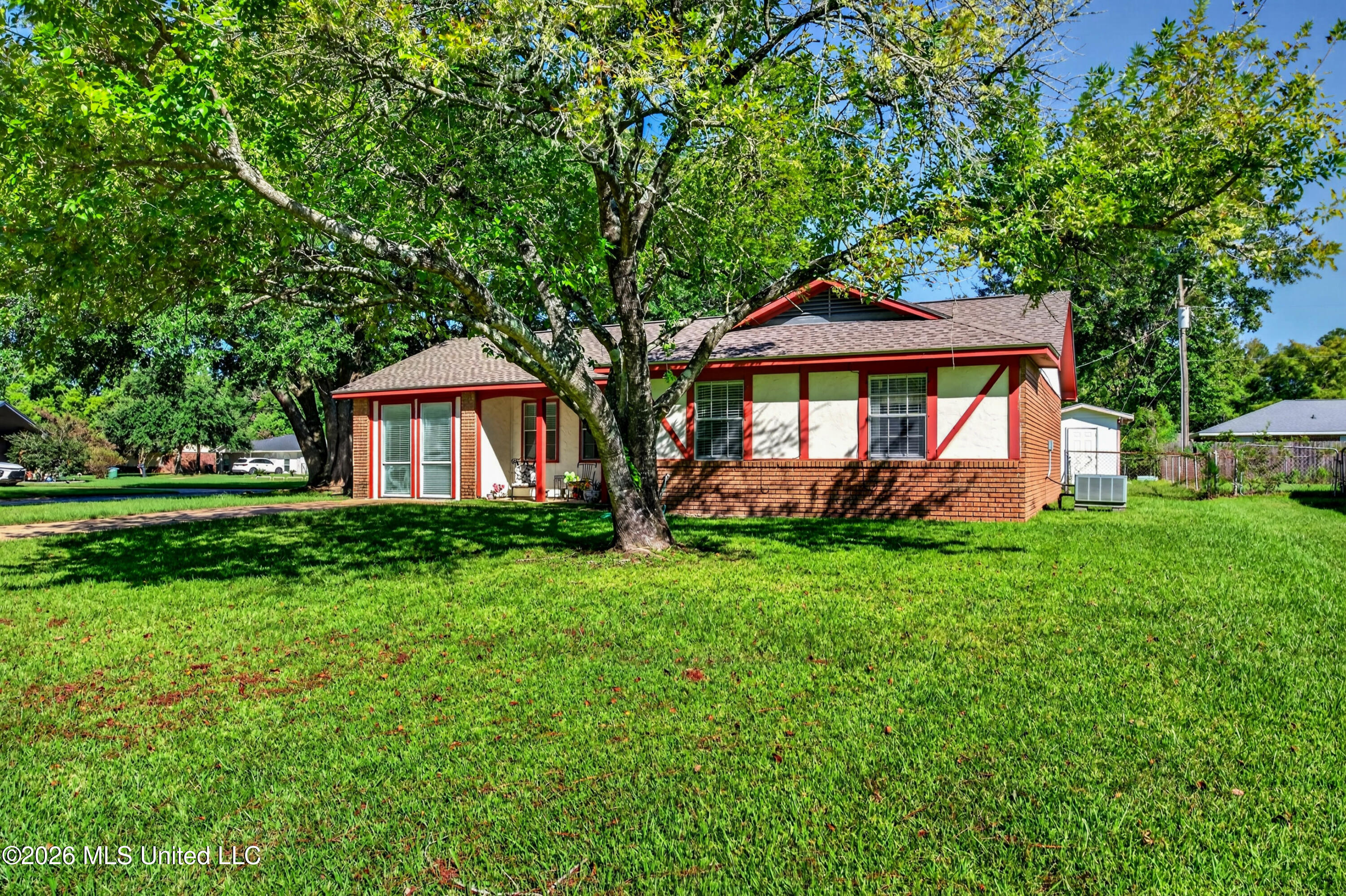 15216 Lawton Drive Property Photo 10