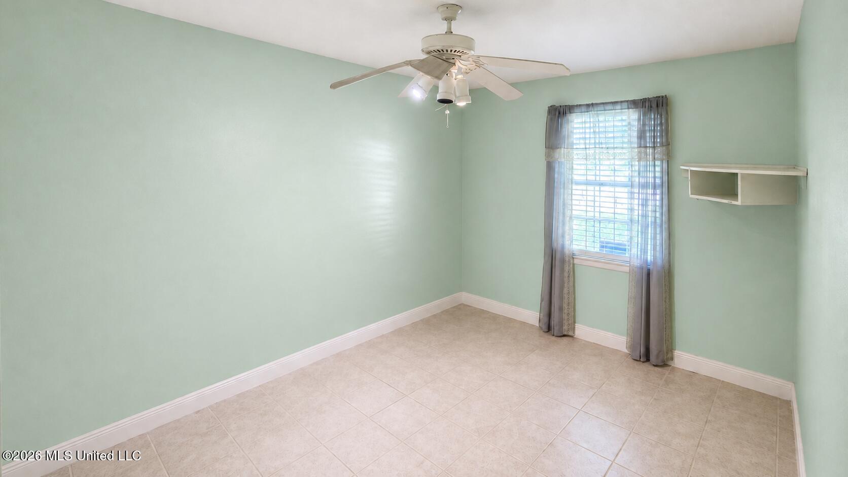 15216 Lawton Drive Property Photo 11