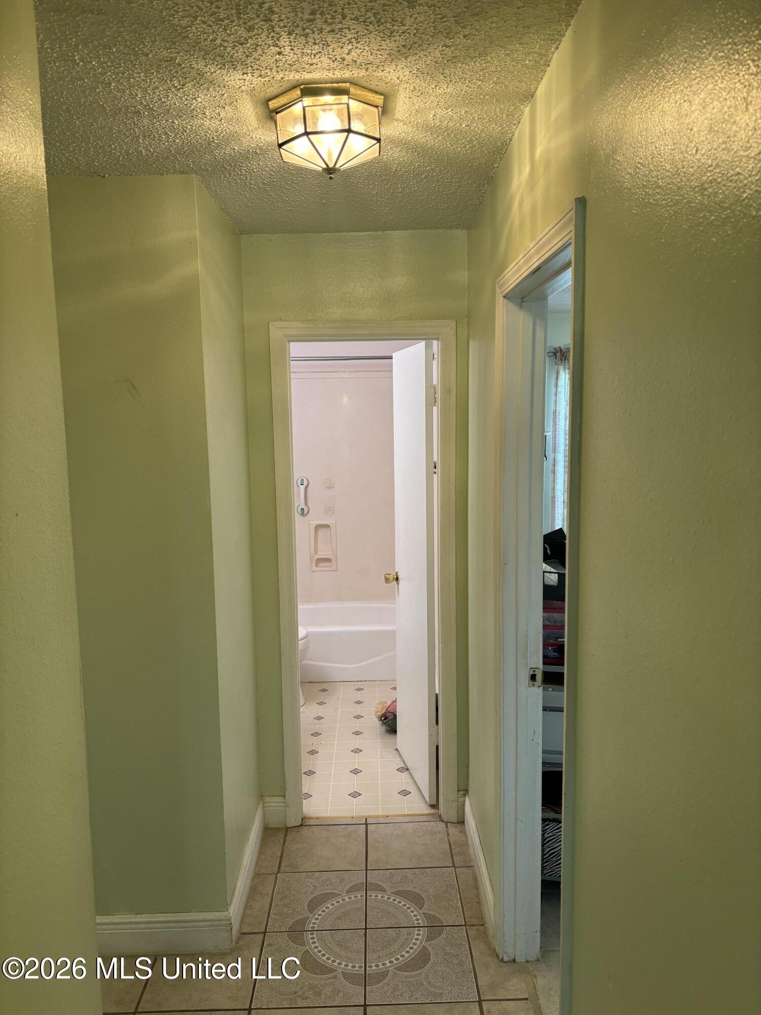 15216 Lawton Drive Property Photo 13