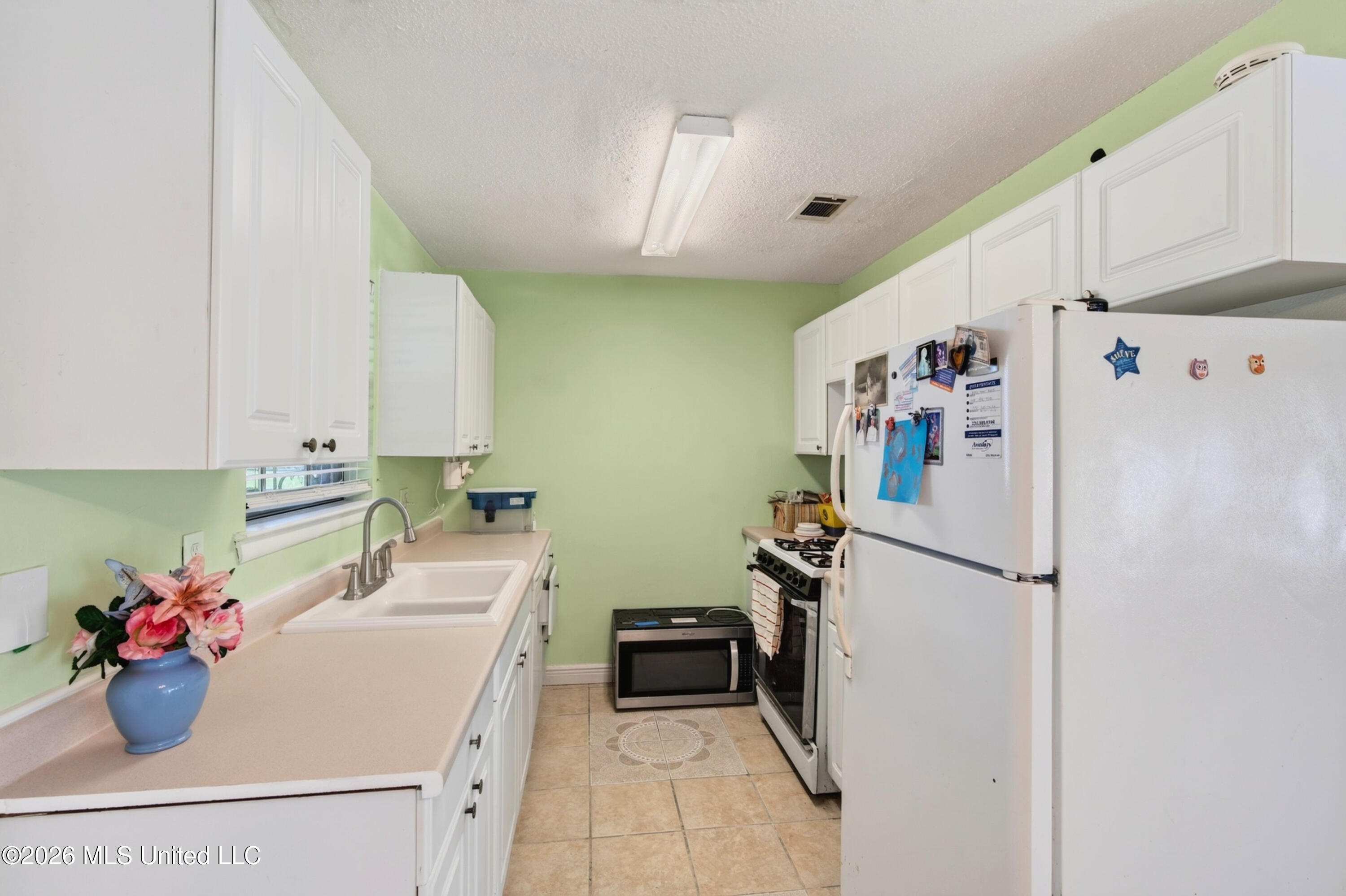 15216 Lawton Drive Property Photo 27