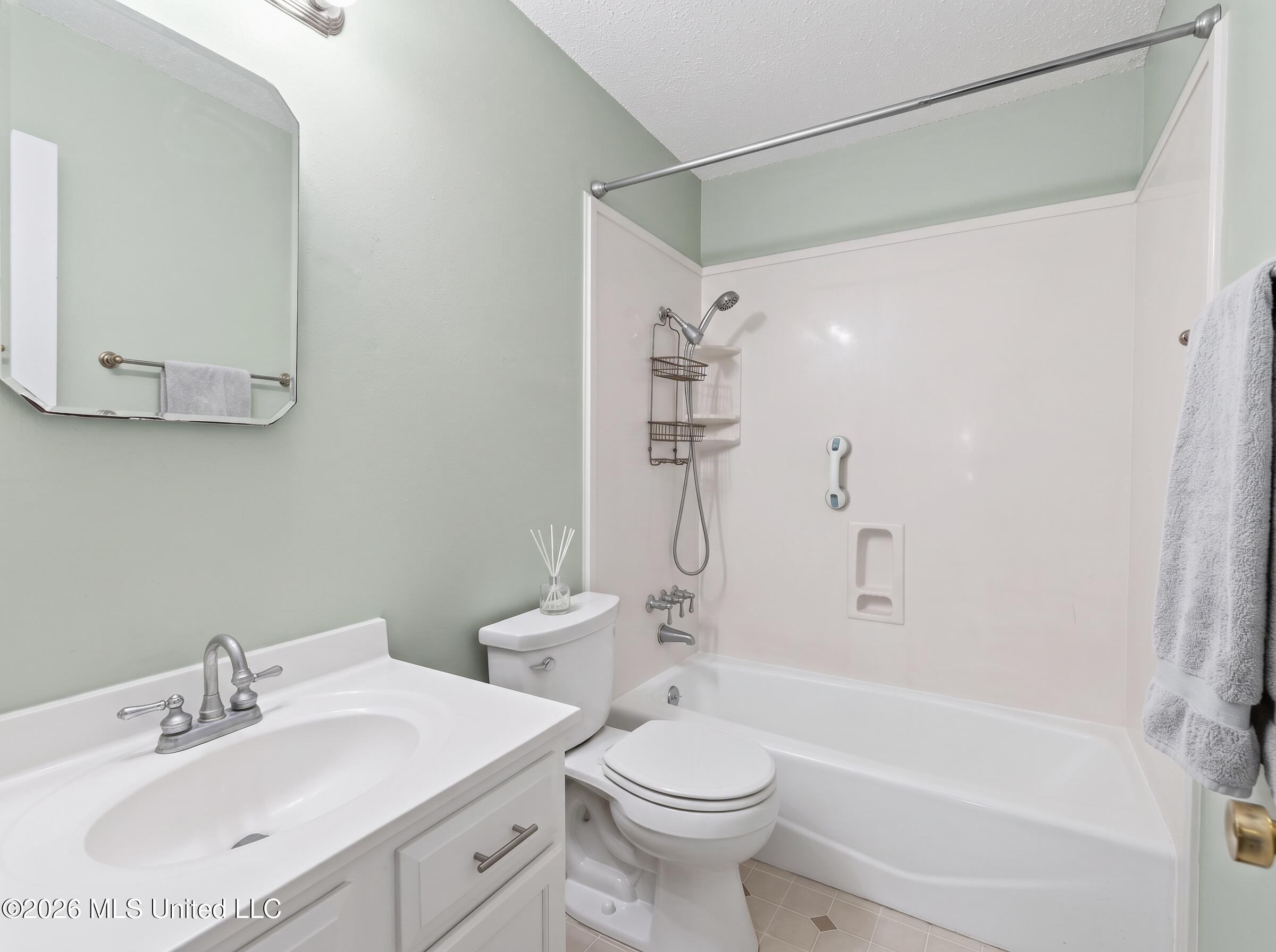 15216 Lawton Drive Property Photo 37