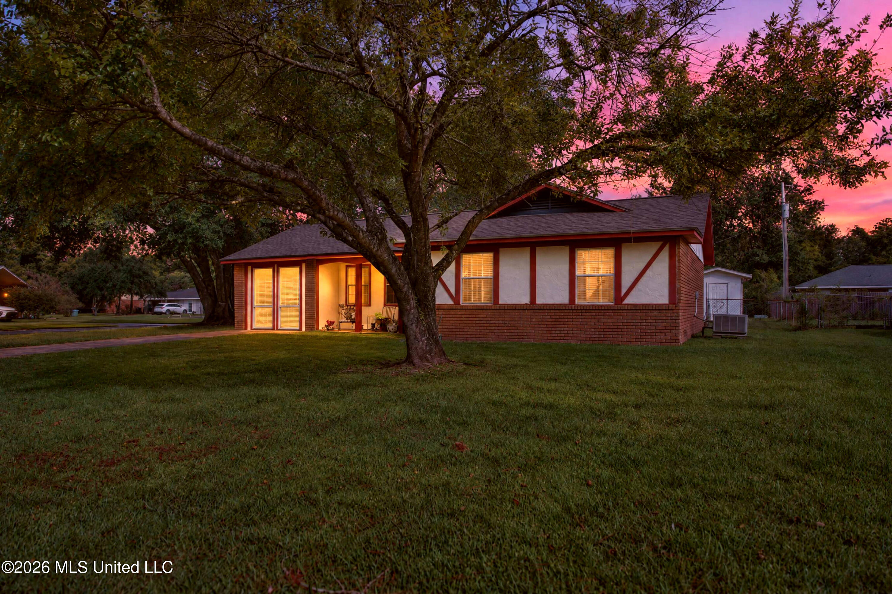 15216 Lawton Drive Property Photo 54
