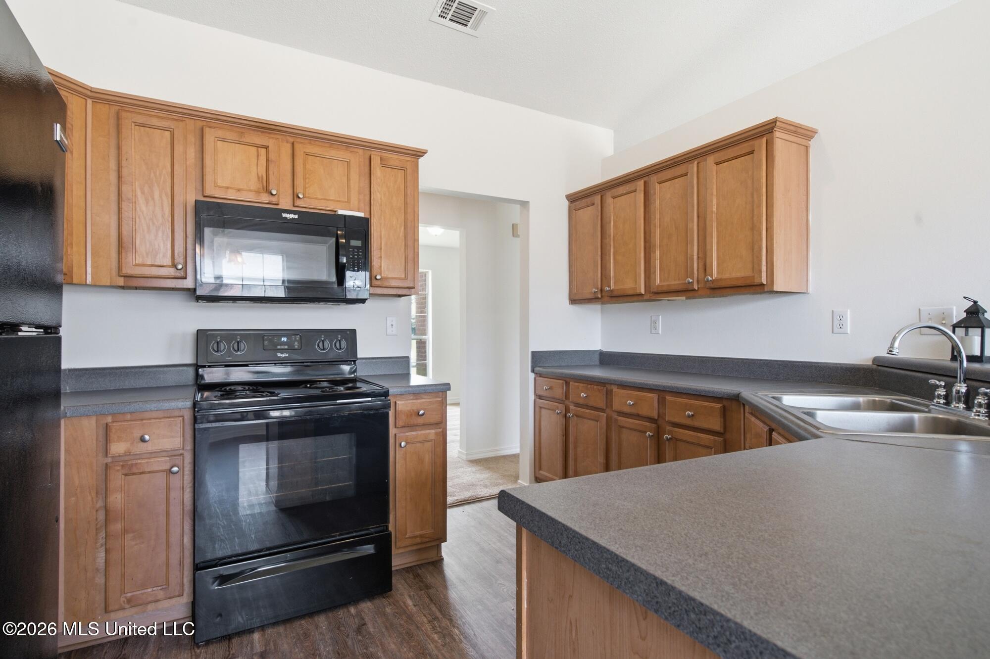 12133 Harmony Circle Property Photo 8