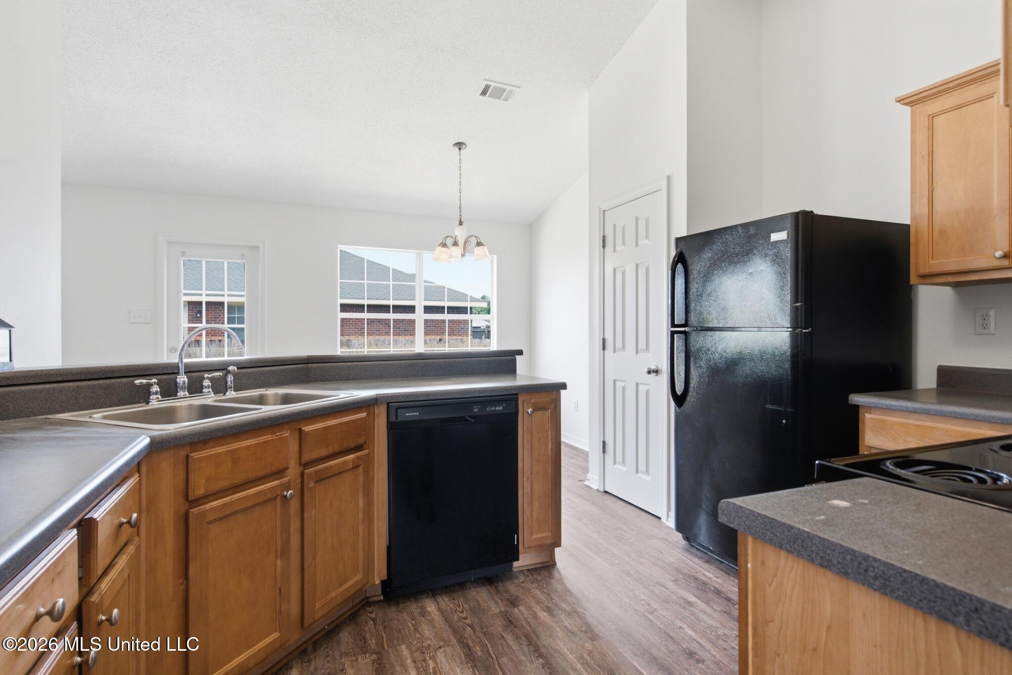 12133 Harmony Circle Property Photo 9