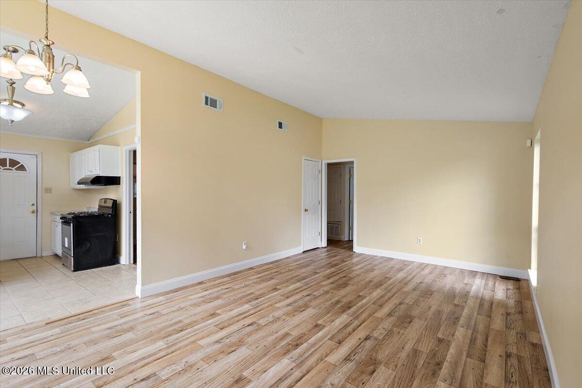 718 George Washington Avenue Property Photo 6