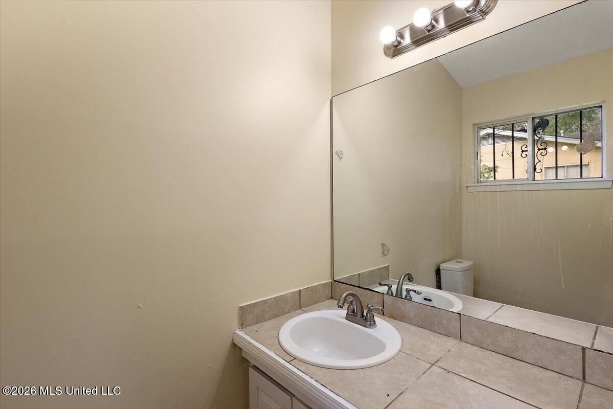 718 George Washington Avenue Property Photo 10