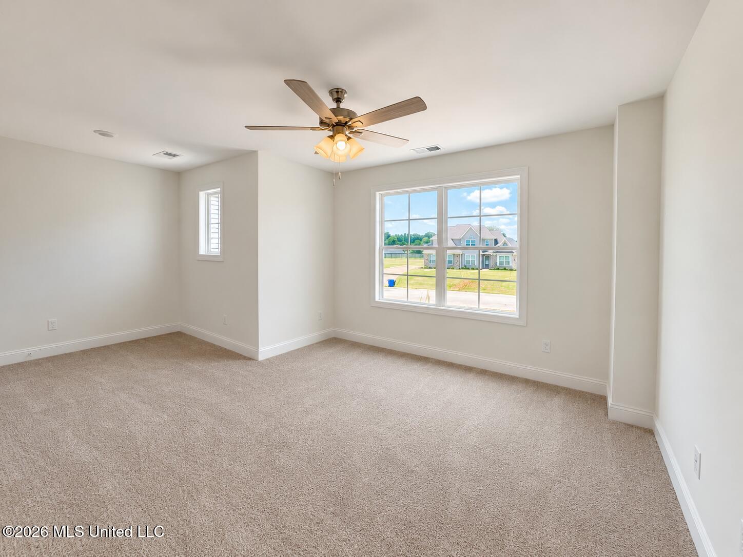 7398 Newbury Drive Property Photo 13