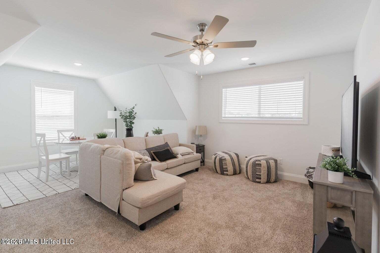7398 Newbury Drive Property Photo 52