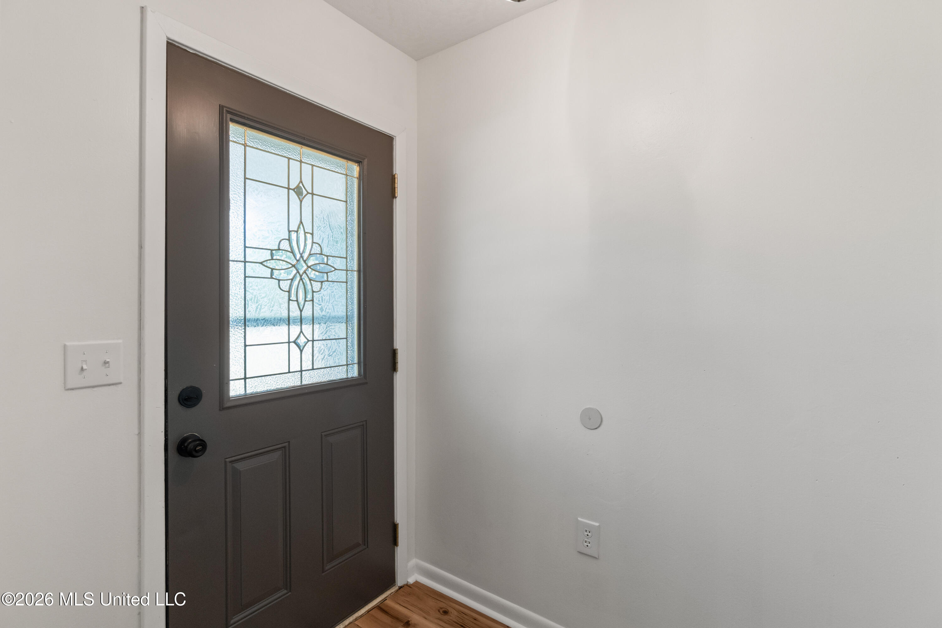 205 Sunset Drive Property Photo 4