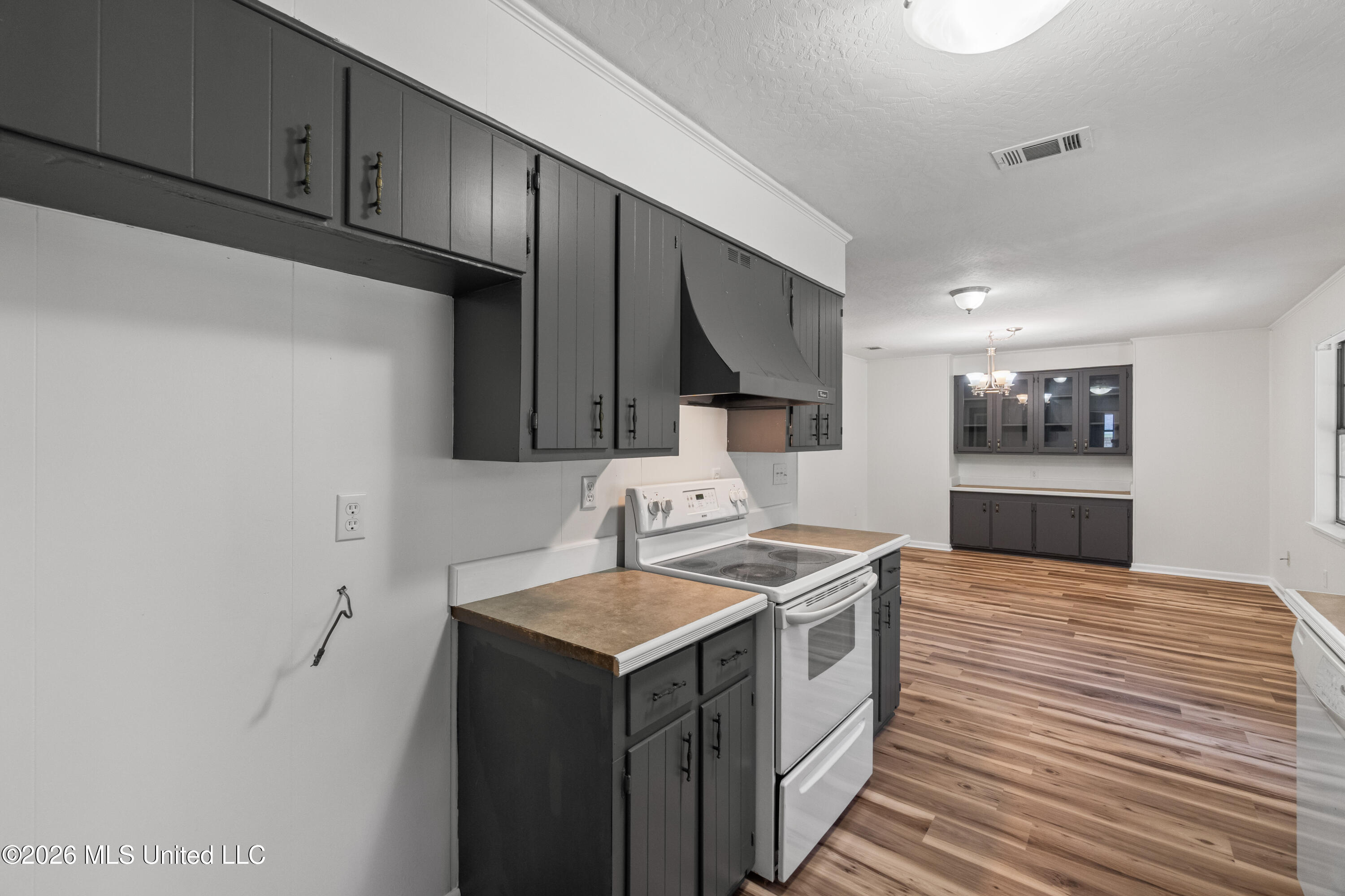 205 Sunset Drive Property Photo 12