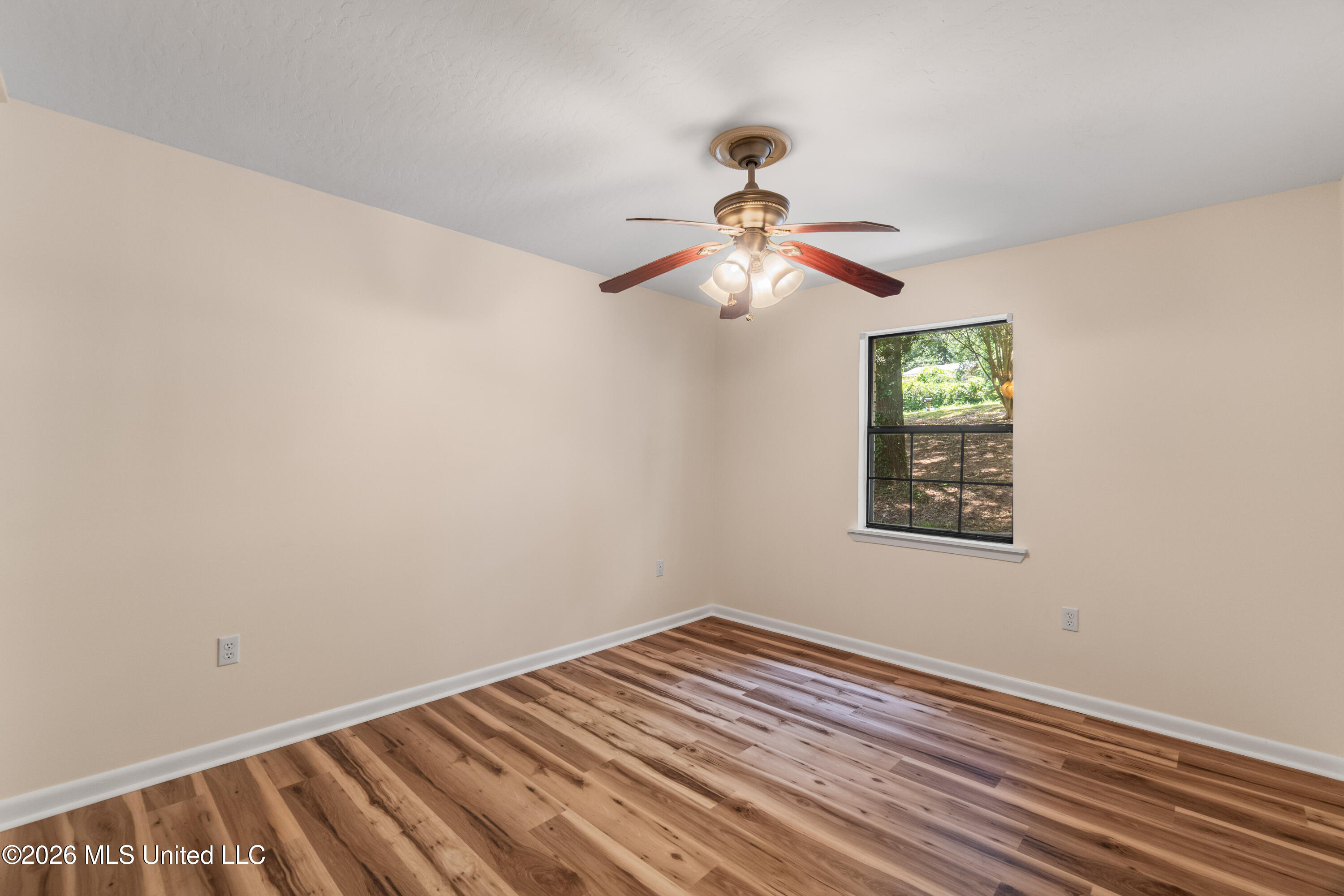 205 Sunset Drive Property Photo 24