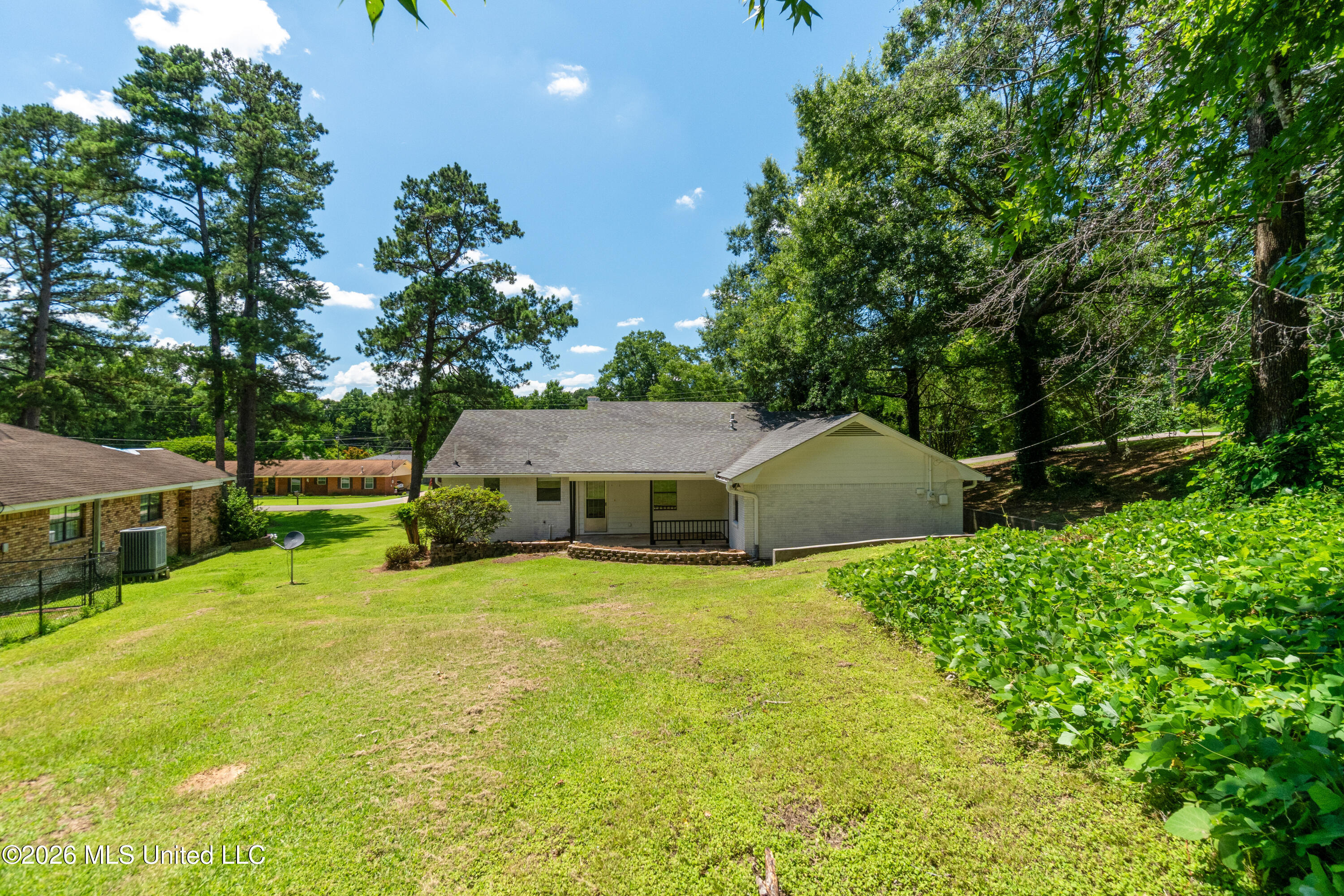 205 Sunset Drive Property Photo 33
