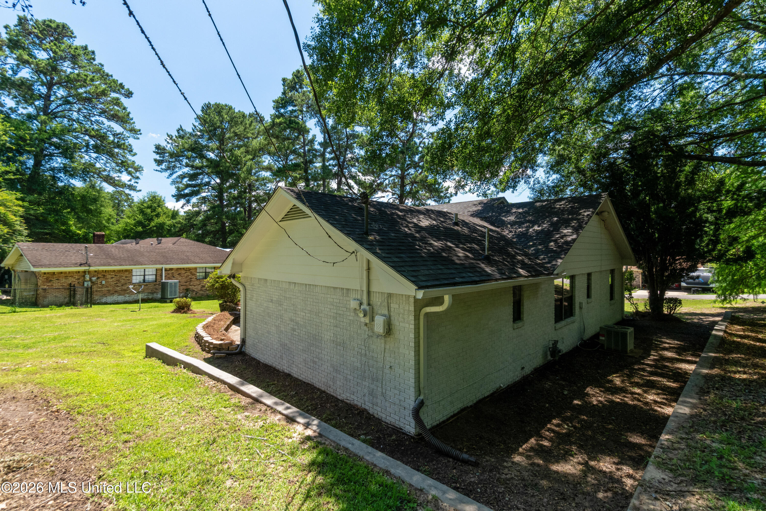 205 Sunset Drive Property Photo 34