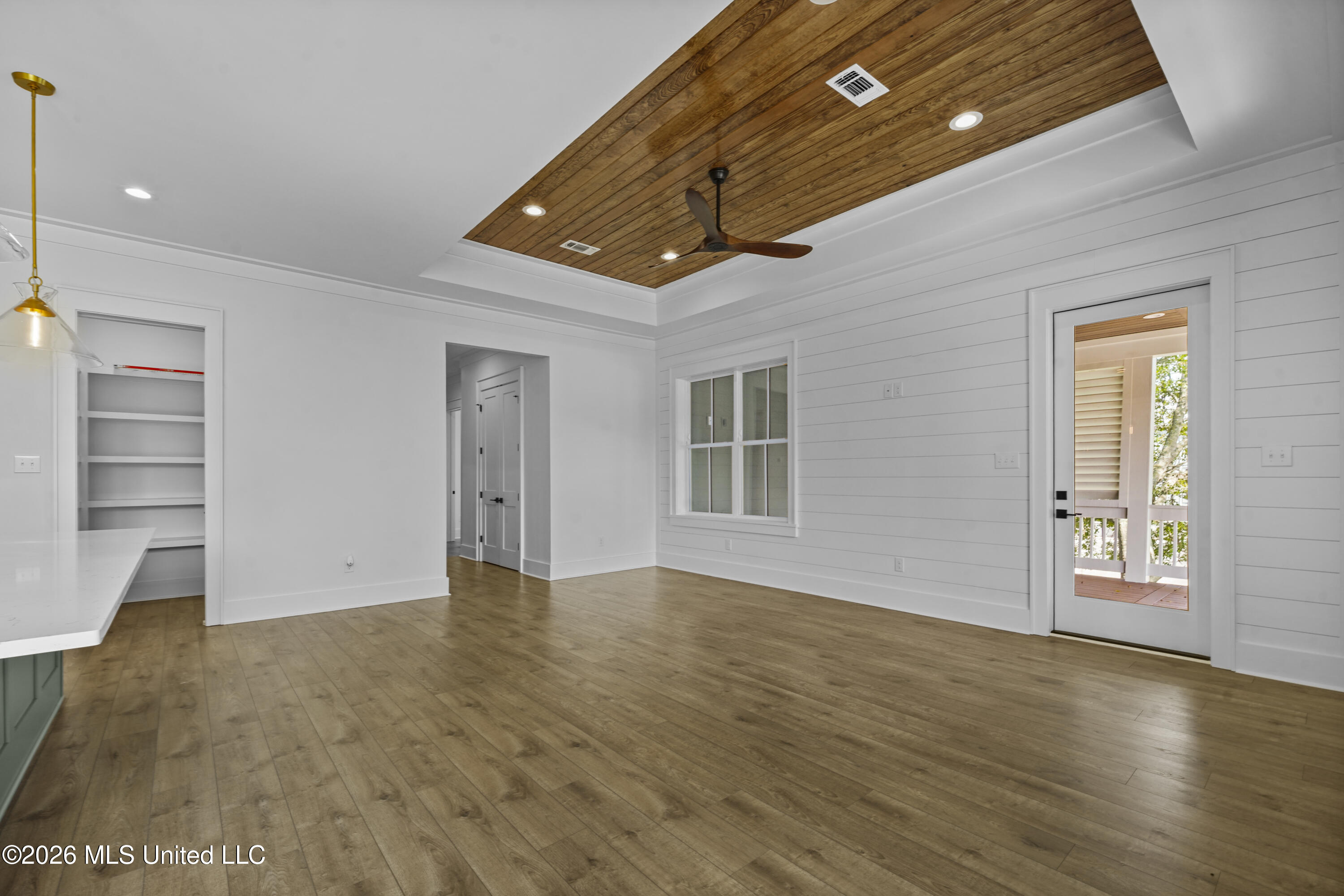 258 Clark Avenue Property Photo 8