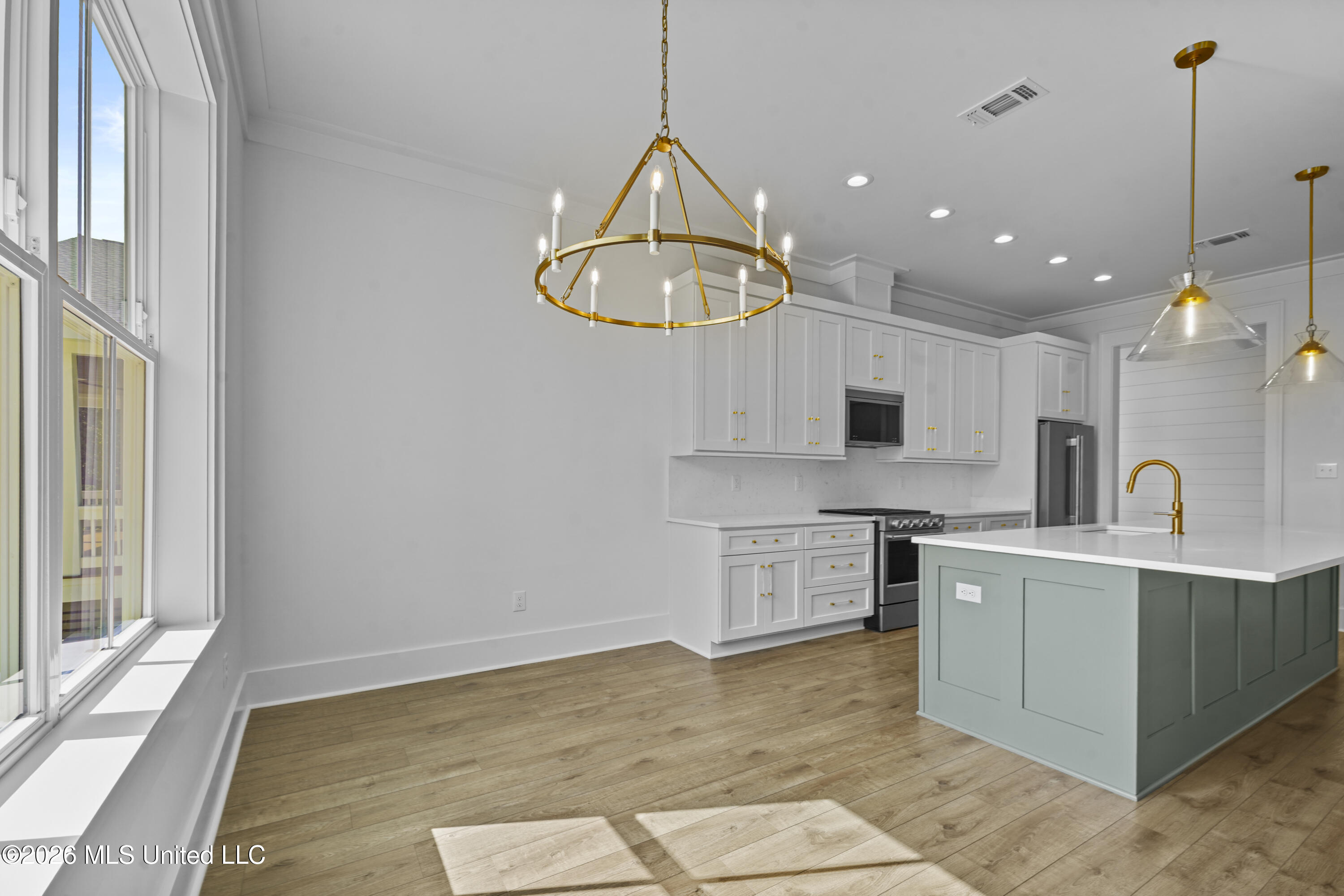 258 Clark Avenue Property Photo 10