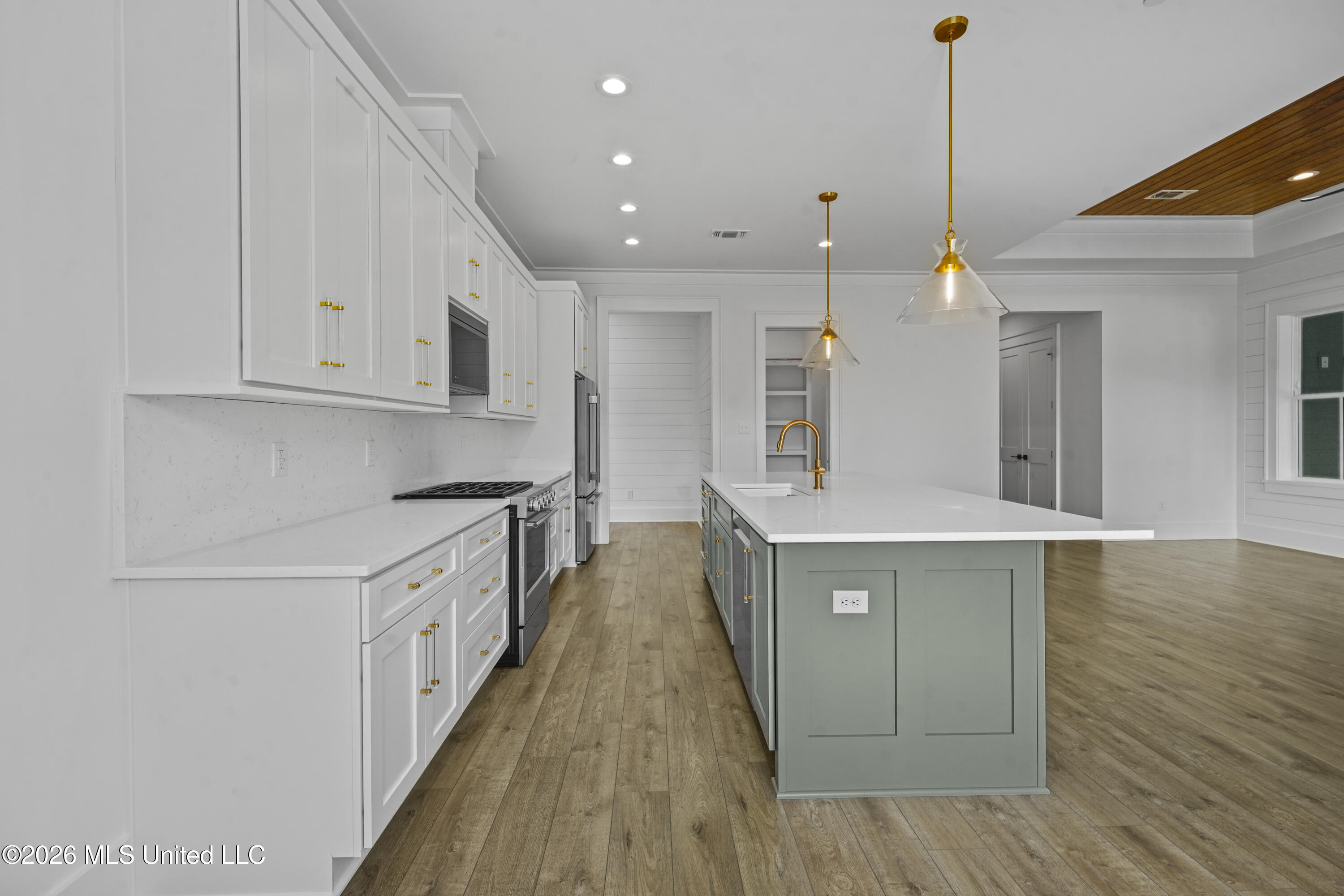 258 Clark Avenue Property Photo 12