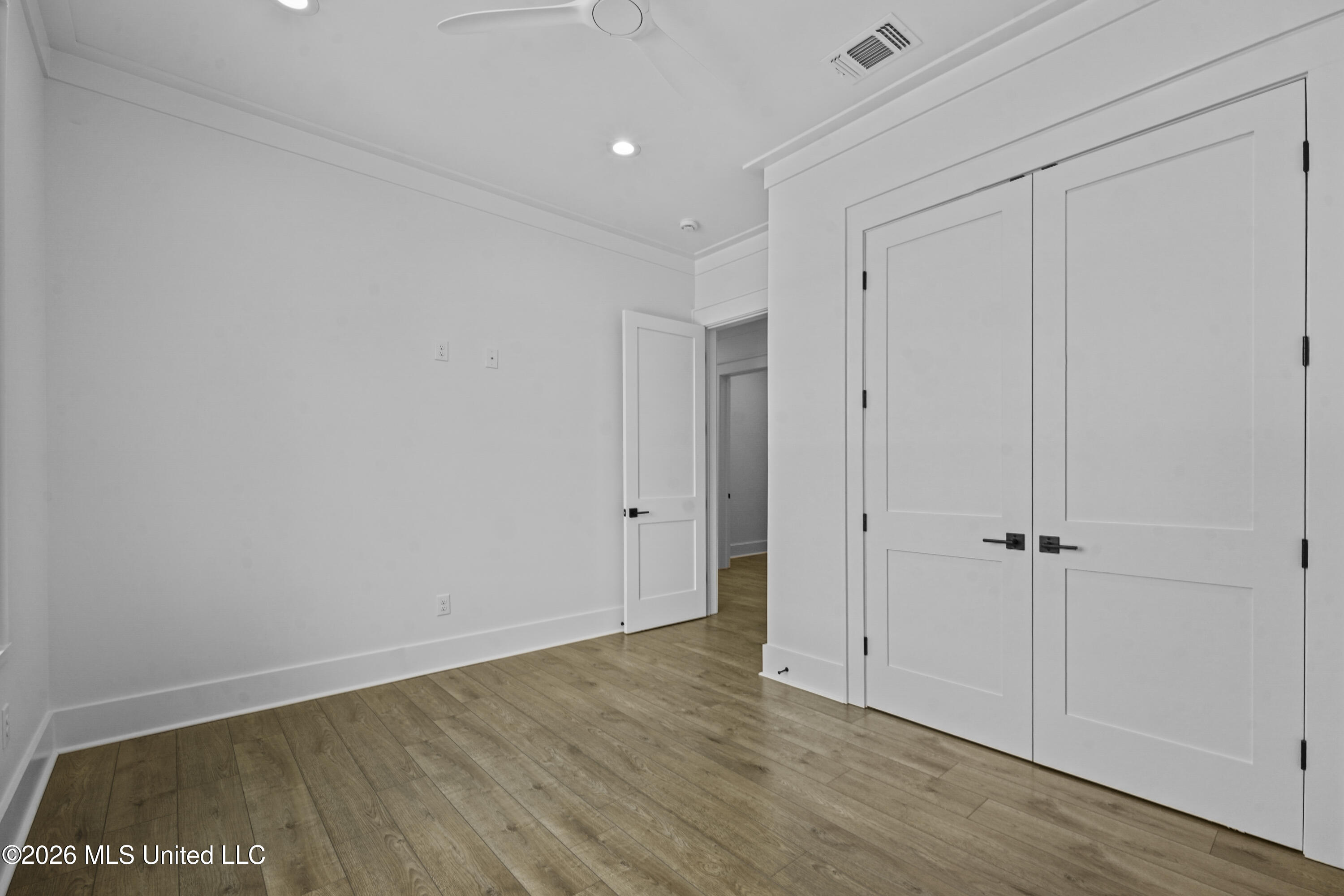 258 Clark Avenue Property Photo 23