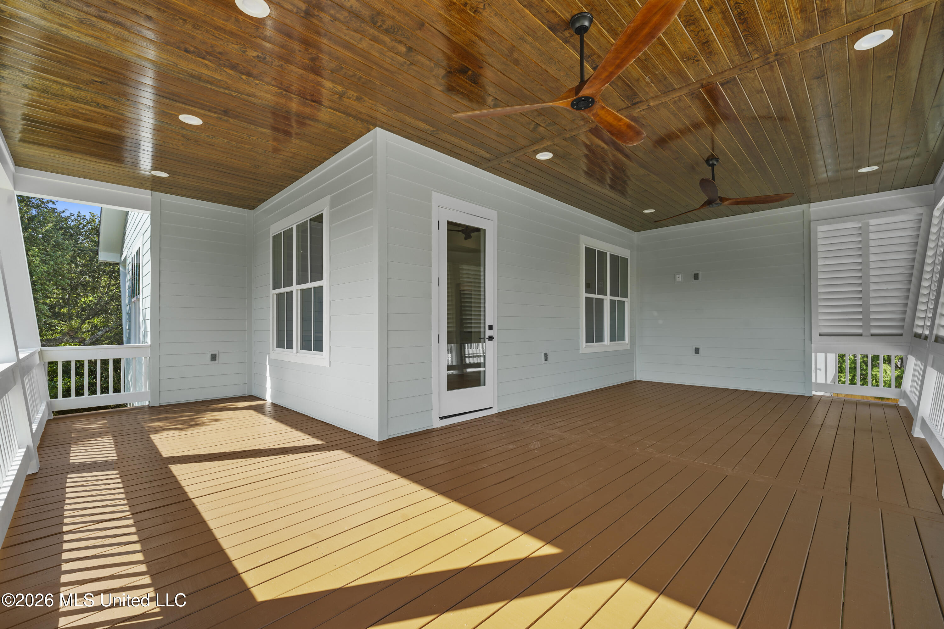 260 Clark Avenue Property Photo 5