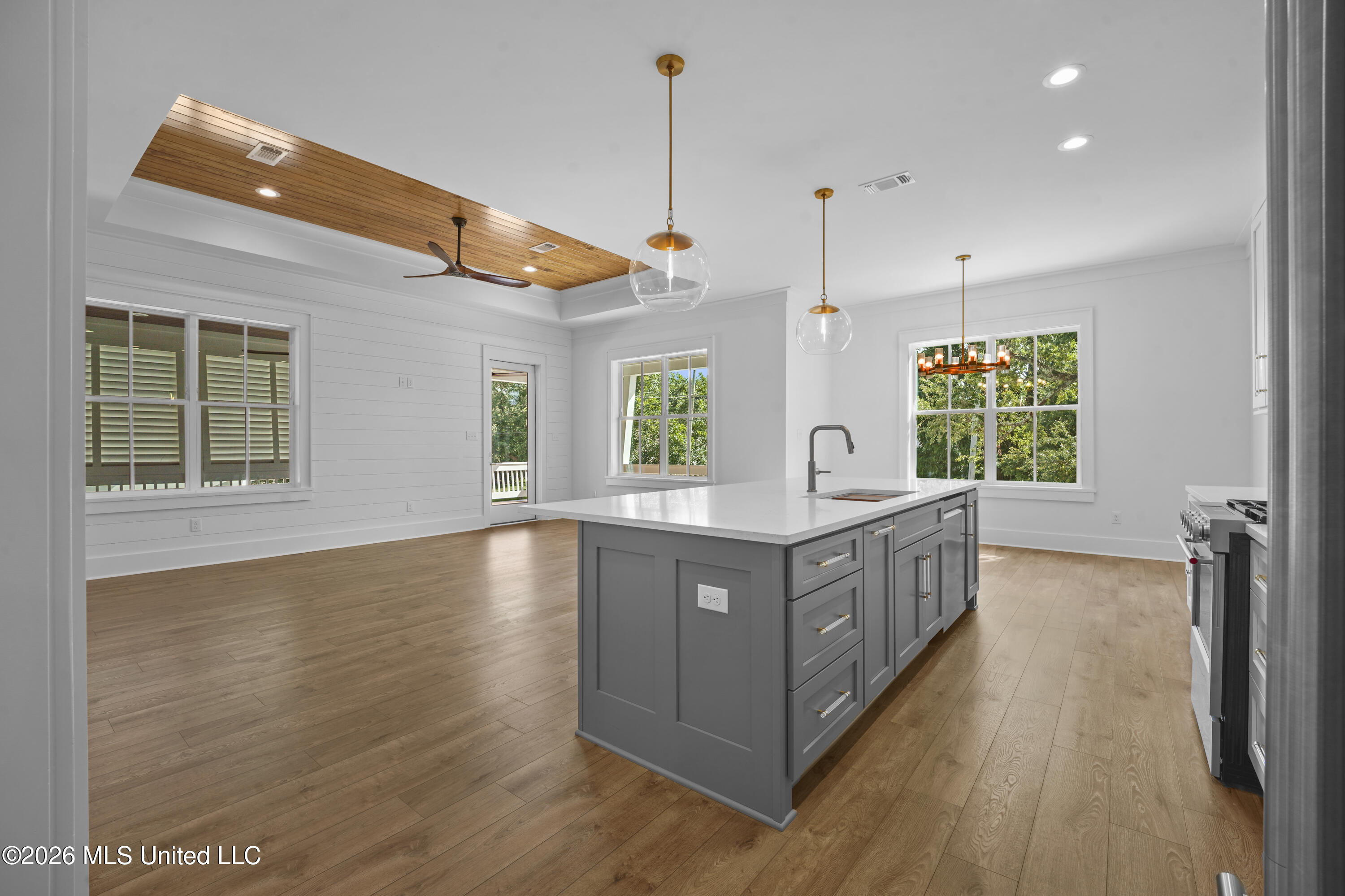 260 Clark Avenue Property Photo 11