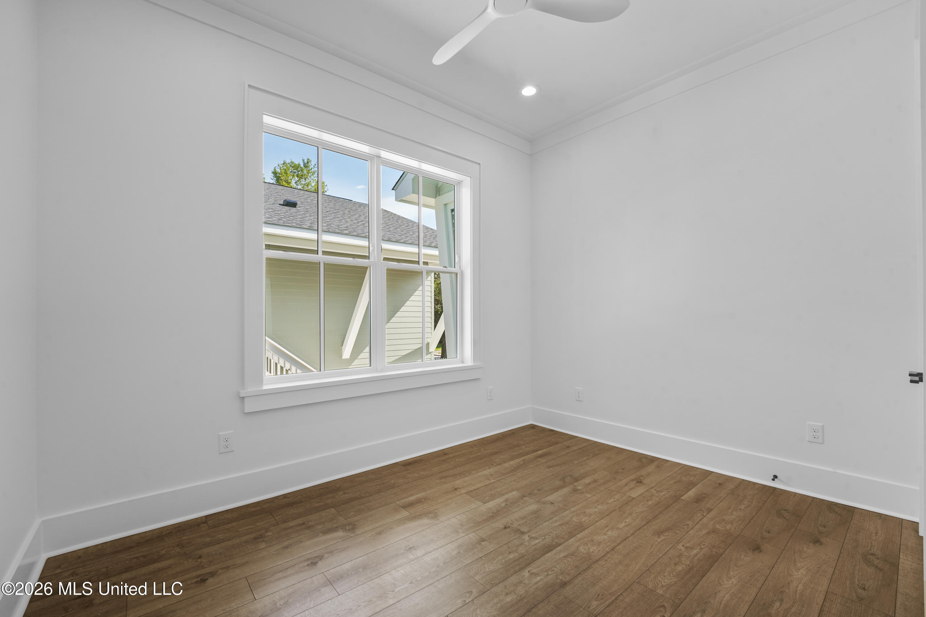 260 Clark Avenue Property Photo 24