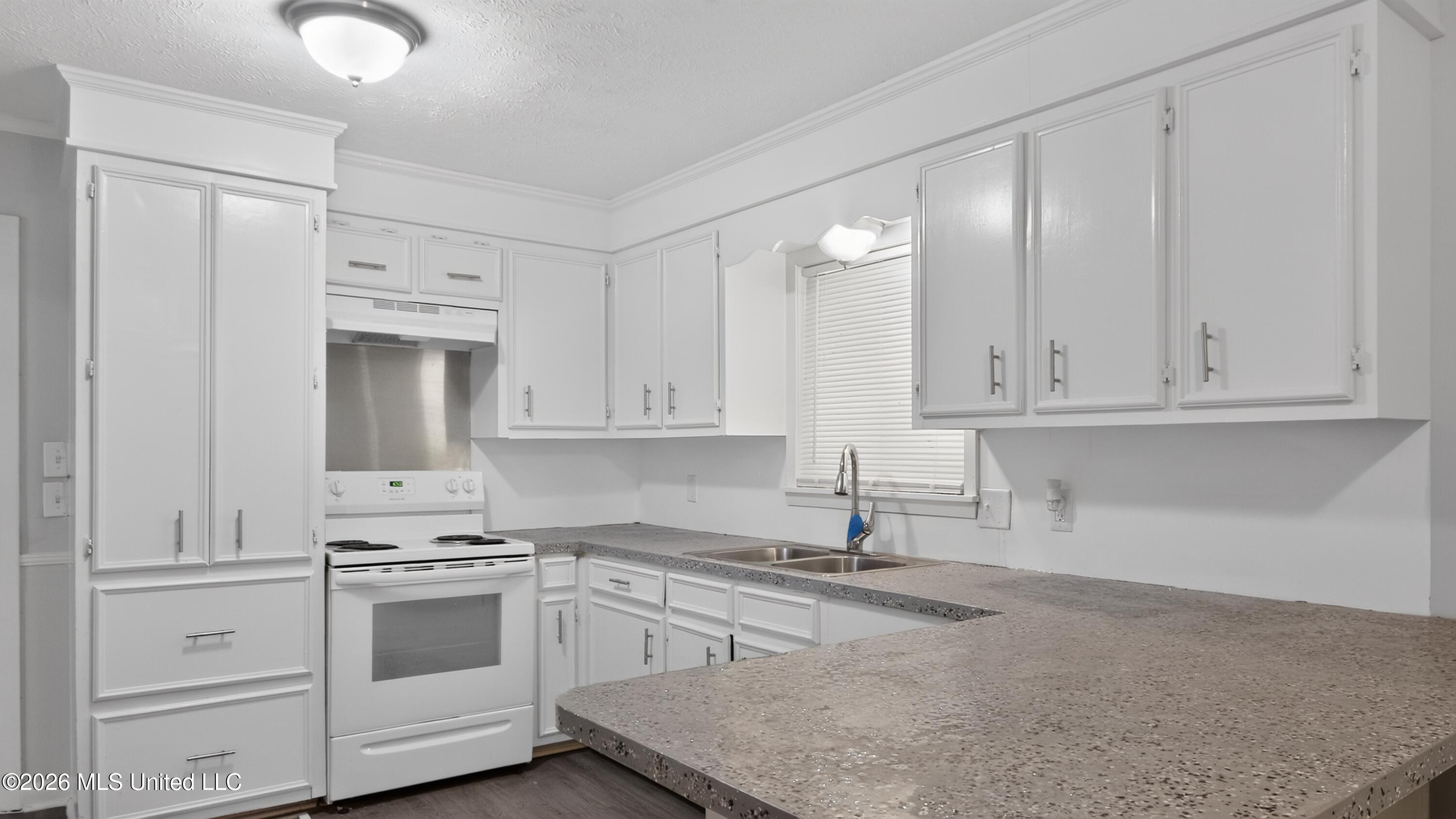 236 S Canton Club Circle Property Photo 9
