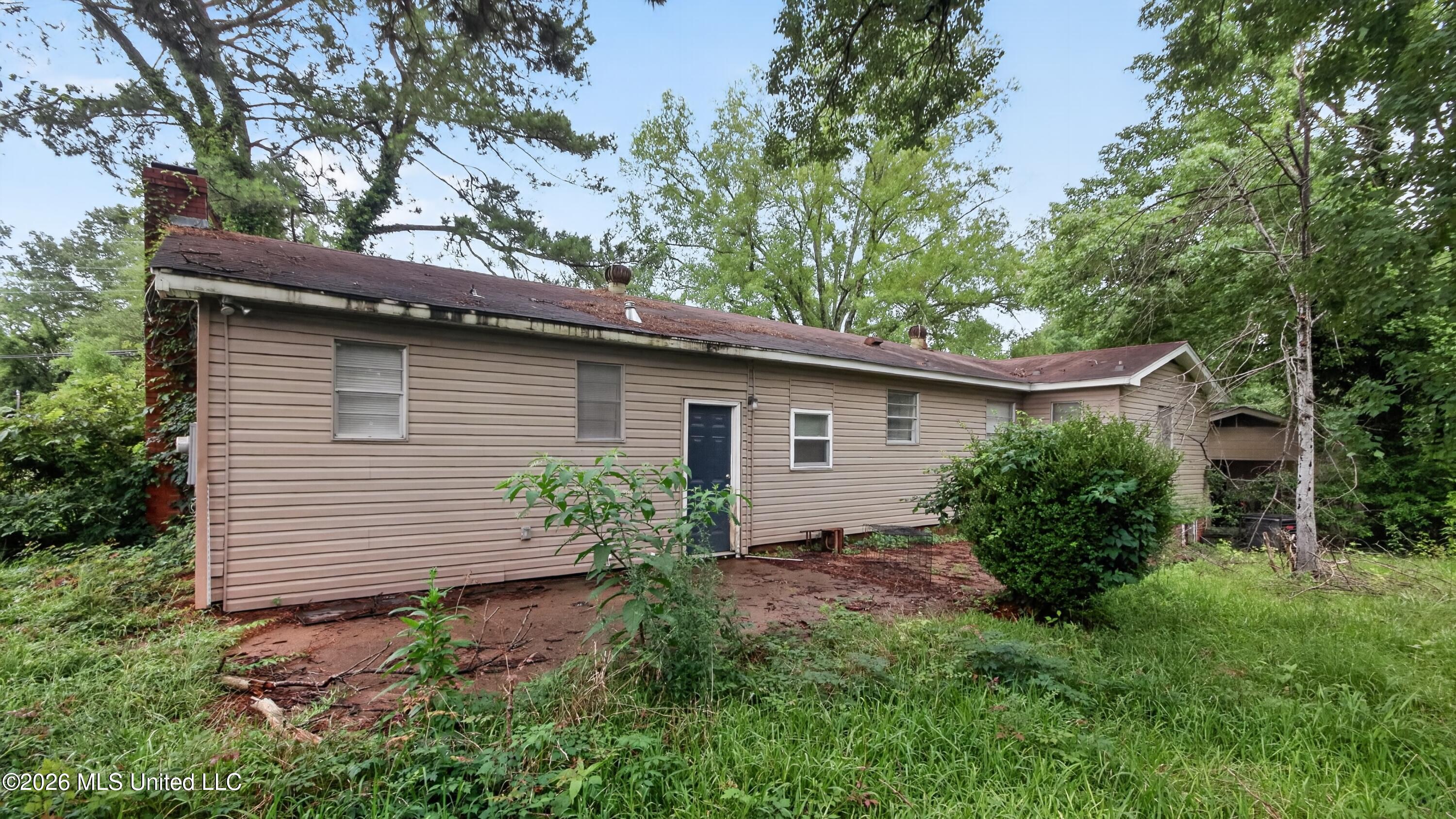 1348 Marydale Drive Property Photo 3