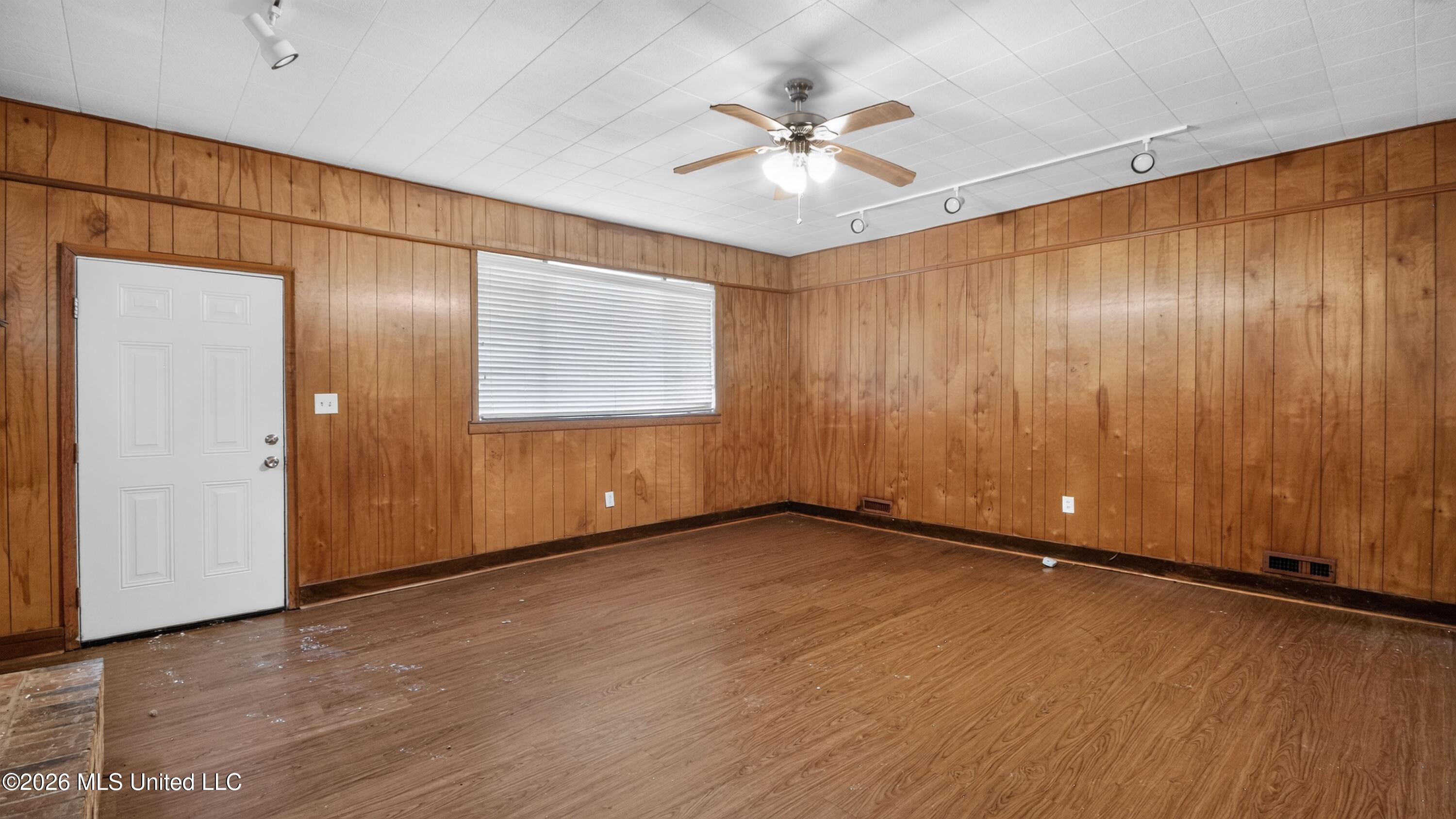 1348 Marydale Drive Property Photo 28