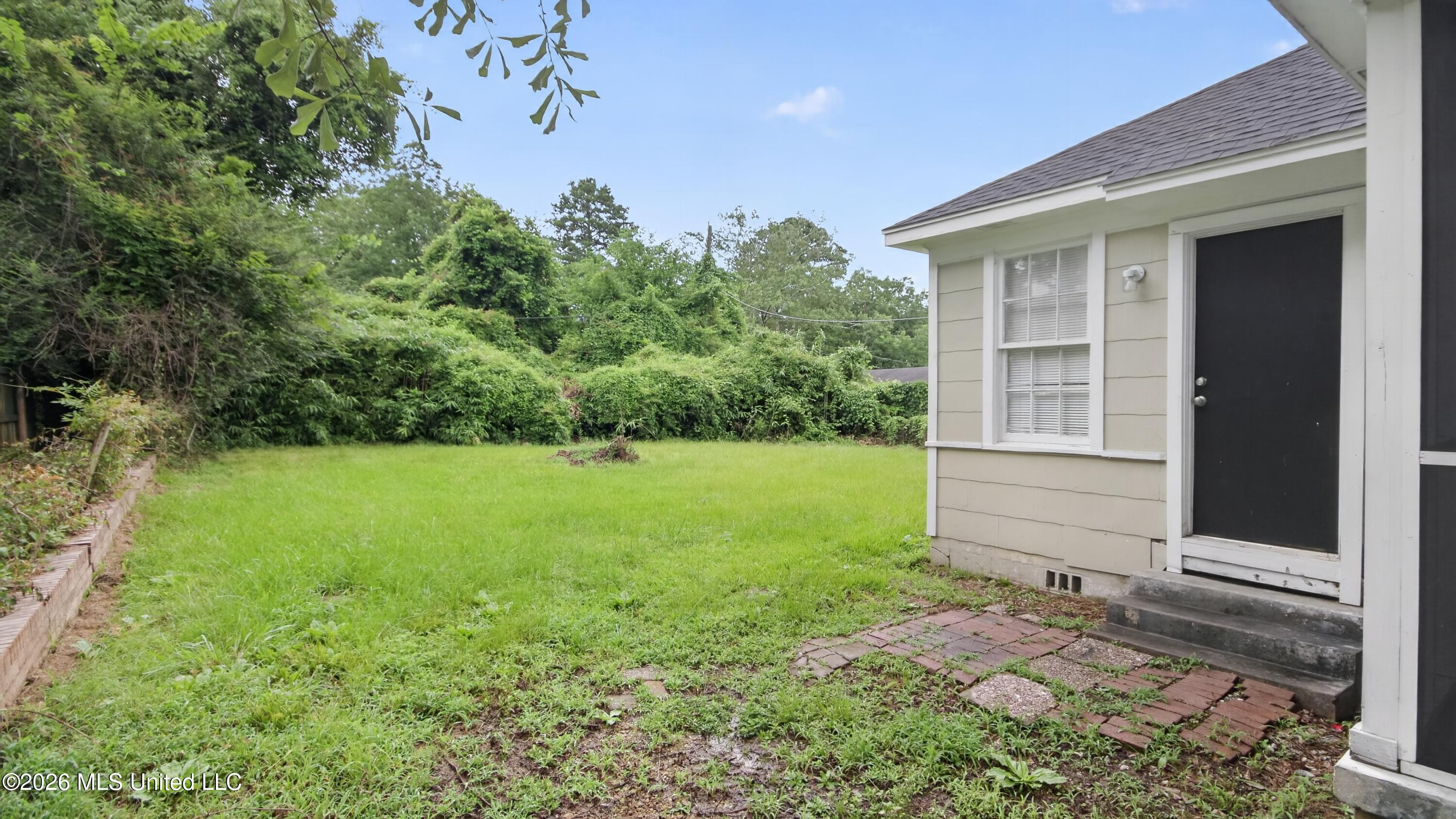 4894 Sheridan Drive Property Photo 7