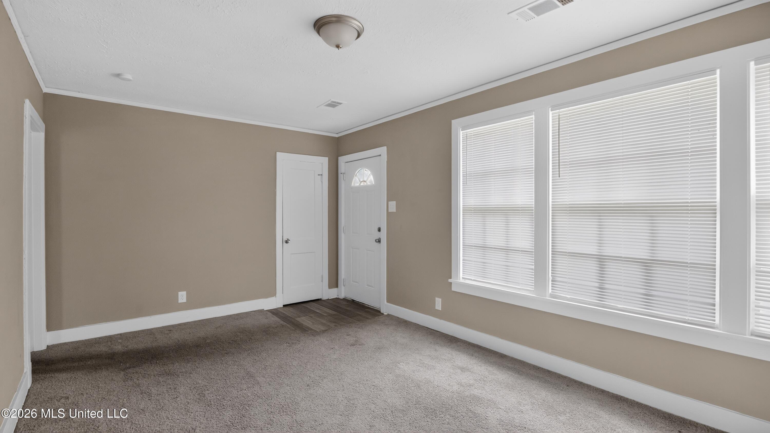 4894 Sheridan Drive Property Photo 11