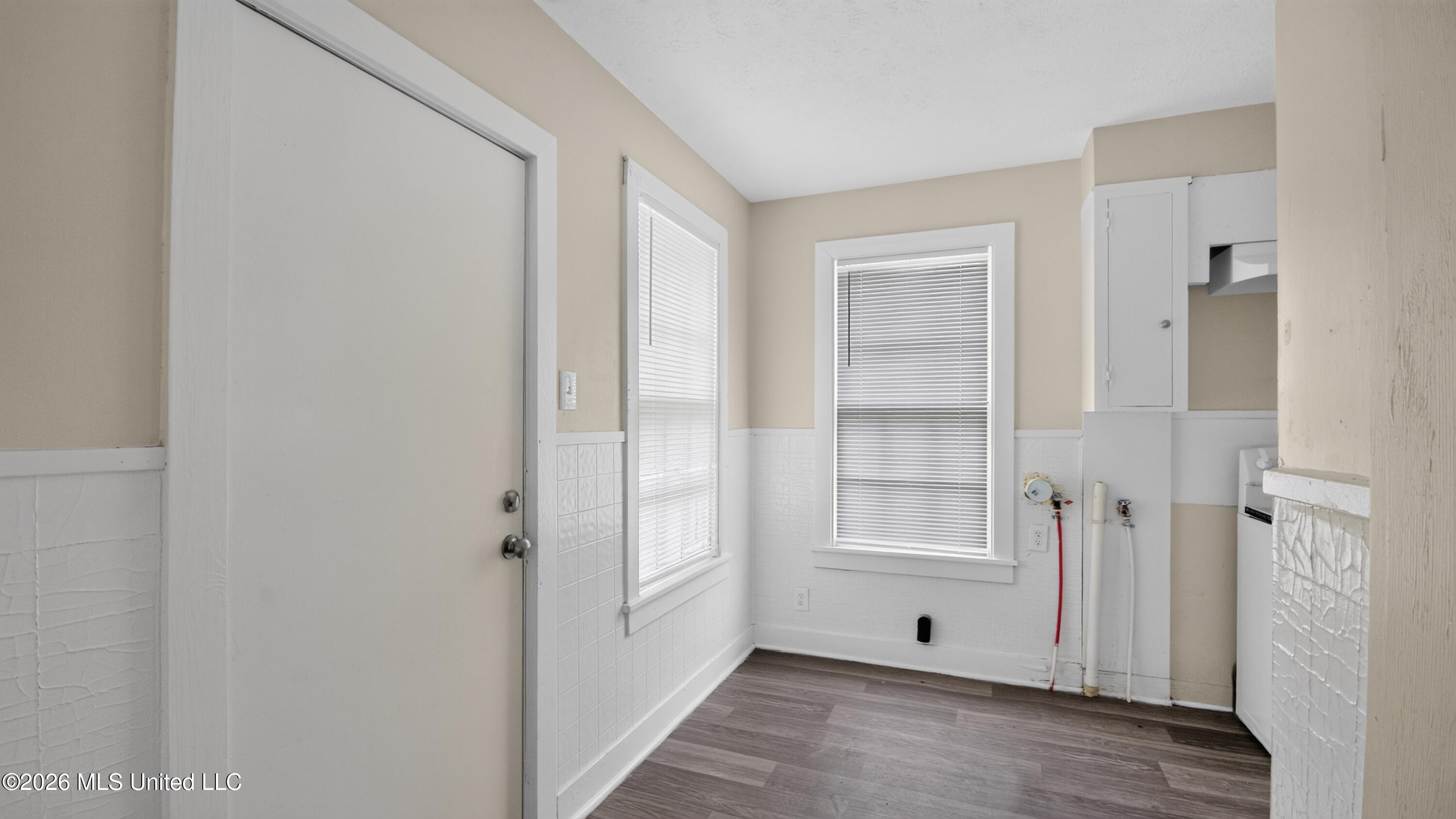 4894 Sheridan Drive Property Photo 18