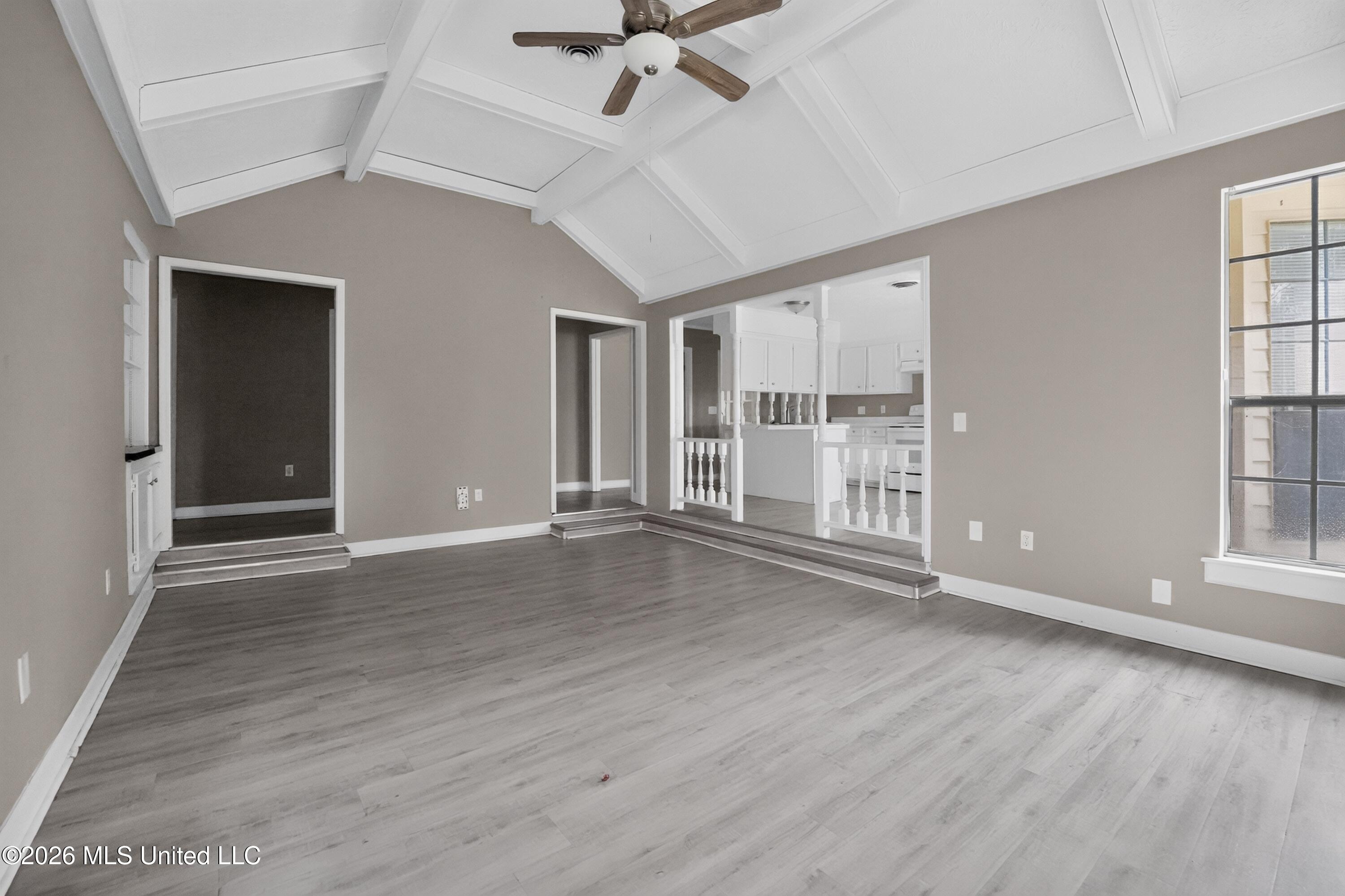 2050 Gateway Drive Property Photo 4