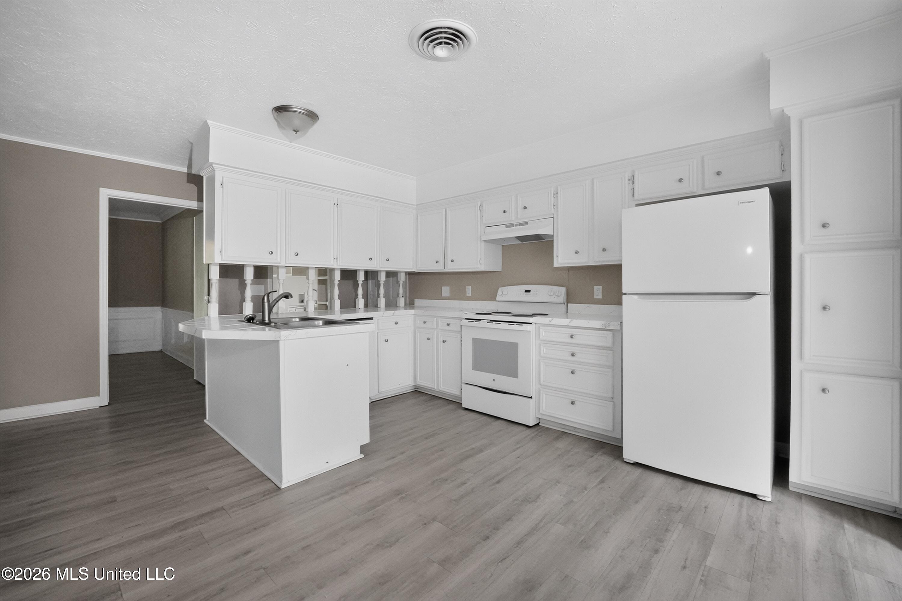 2050 Gateway Drive Property Photo 9