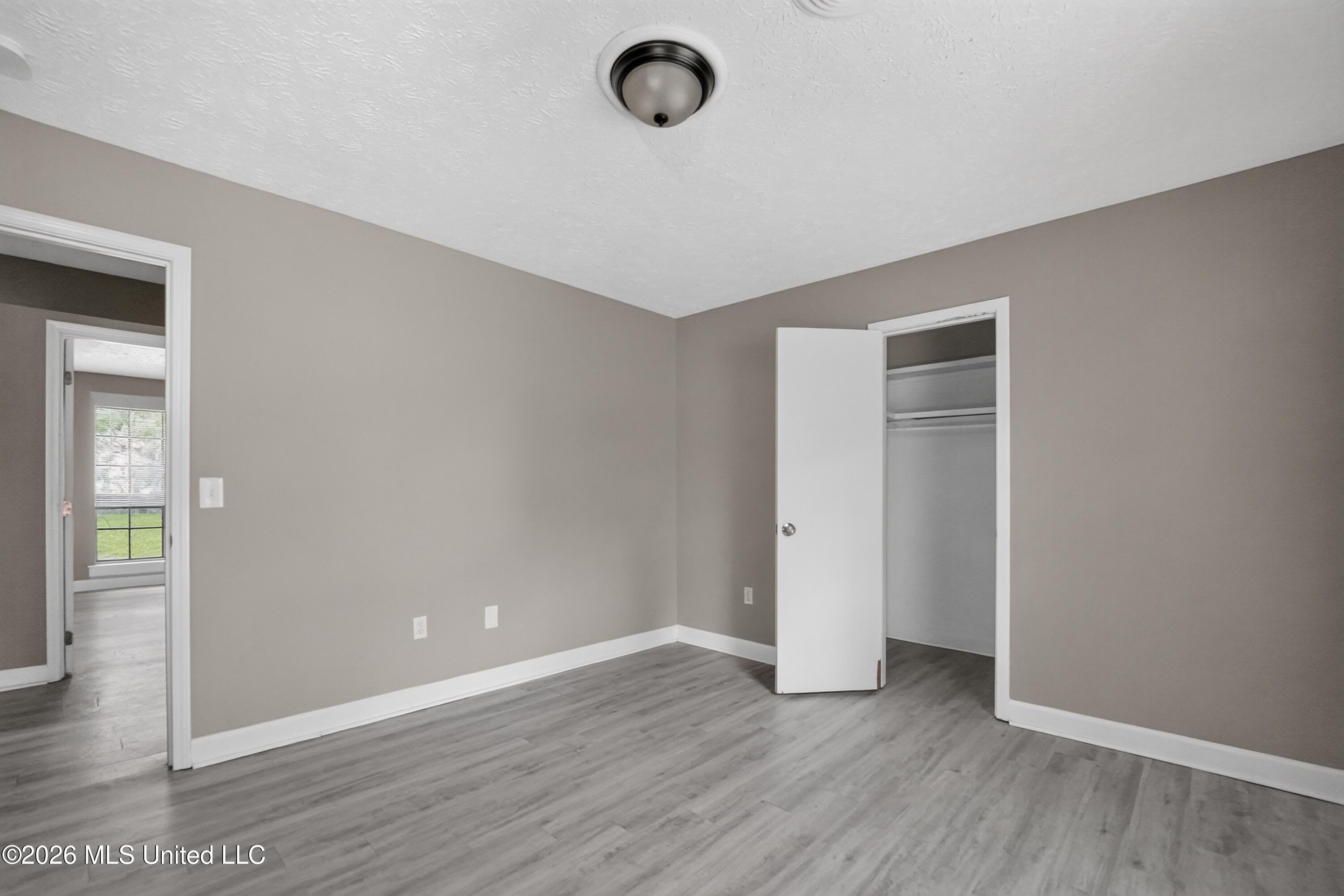 2050 Gateway Drive Property Photo 11