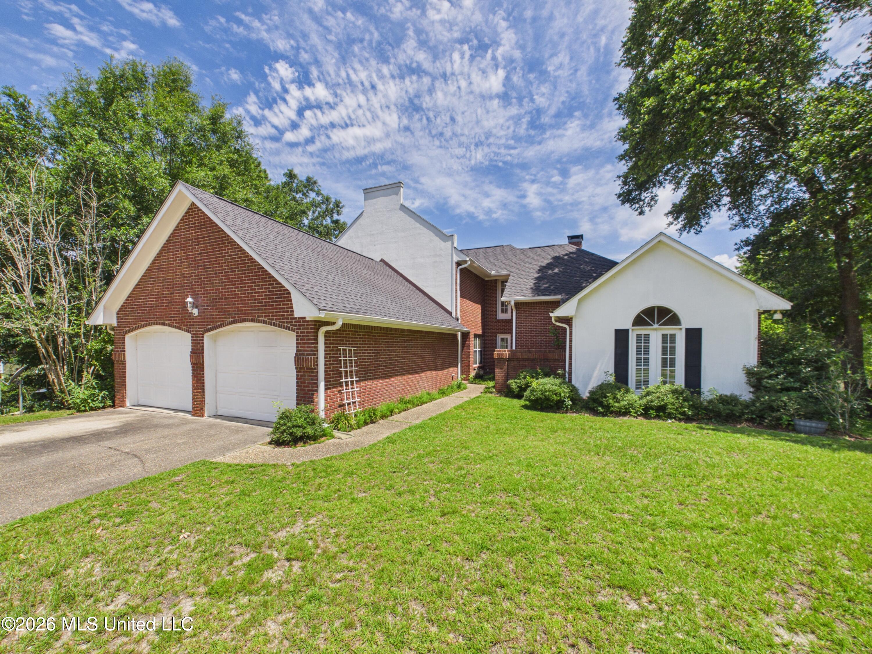 1068 Conley Circle Property Photo 3