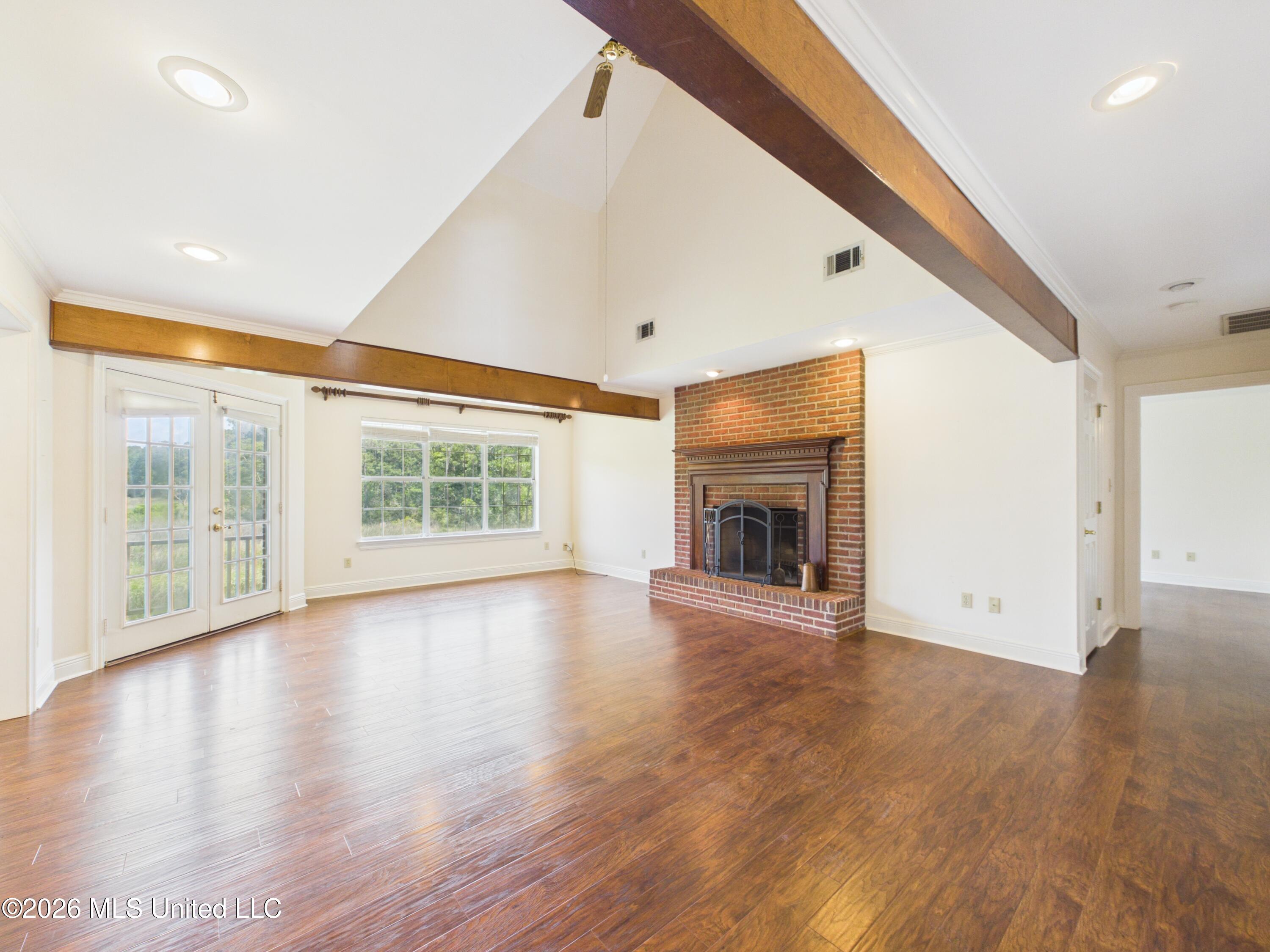 1068 Conley Circle Property Photo 4