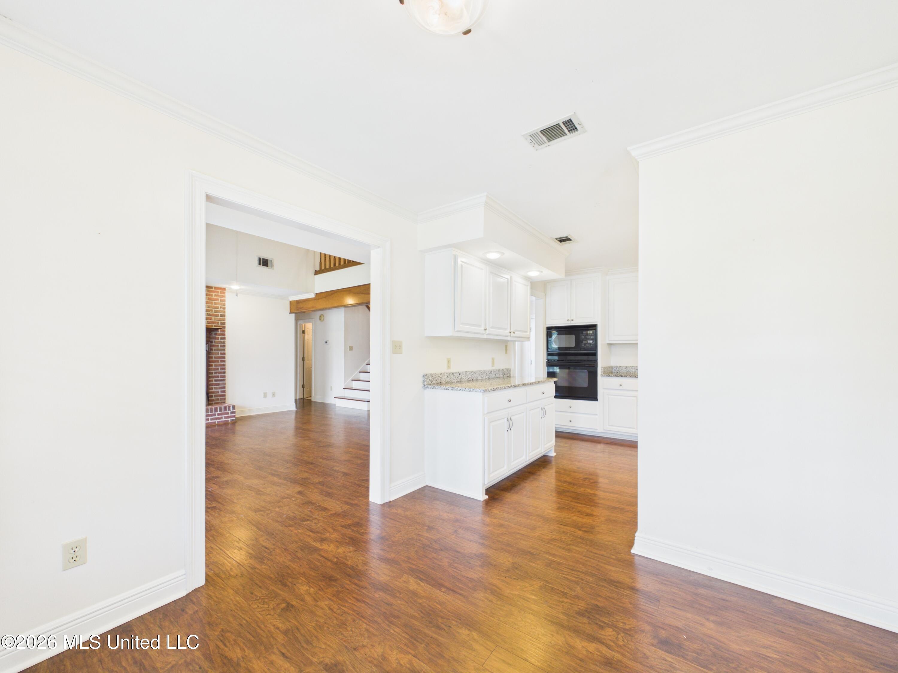 1068 Conley Circle Property Photo 13