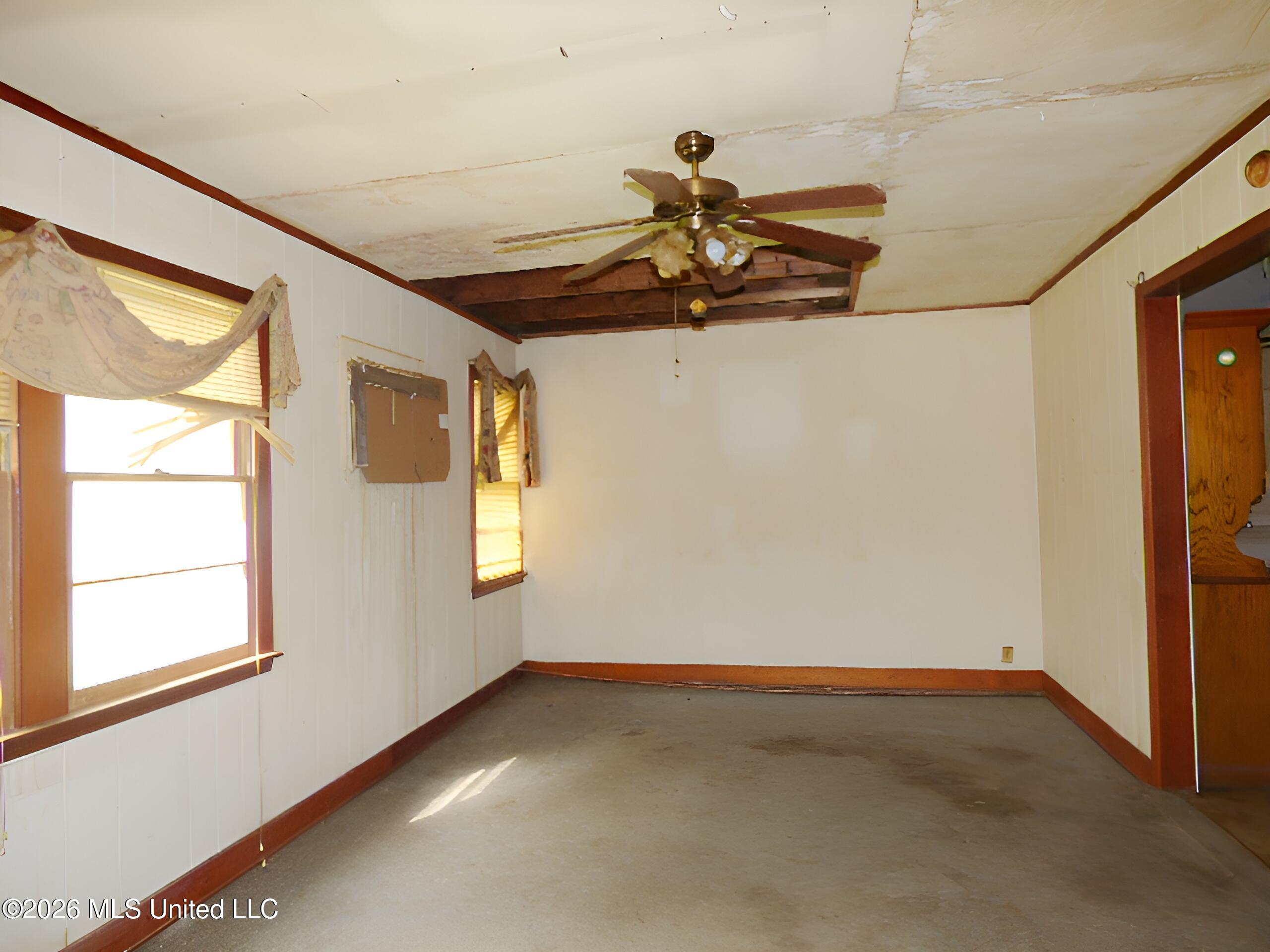 213 Oakland Drive Property Photo 12
