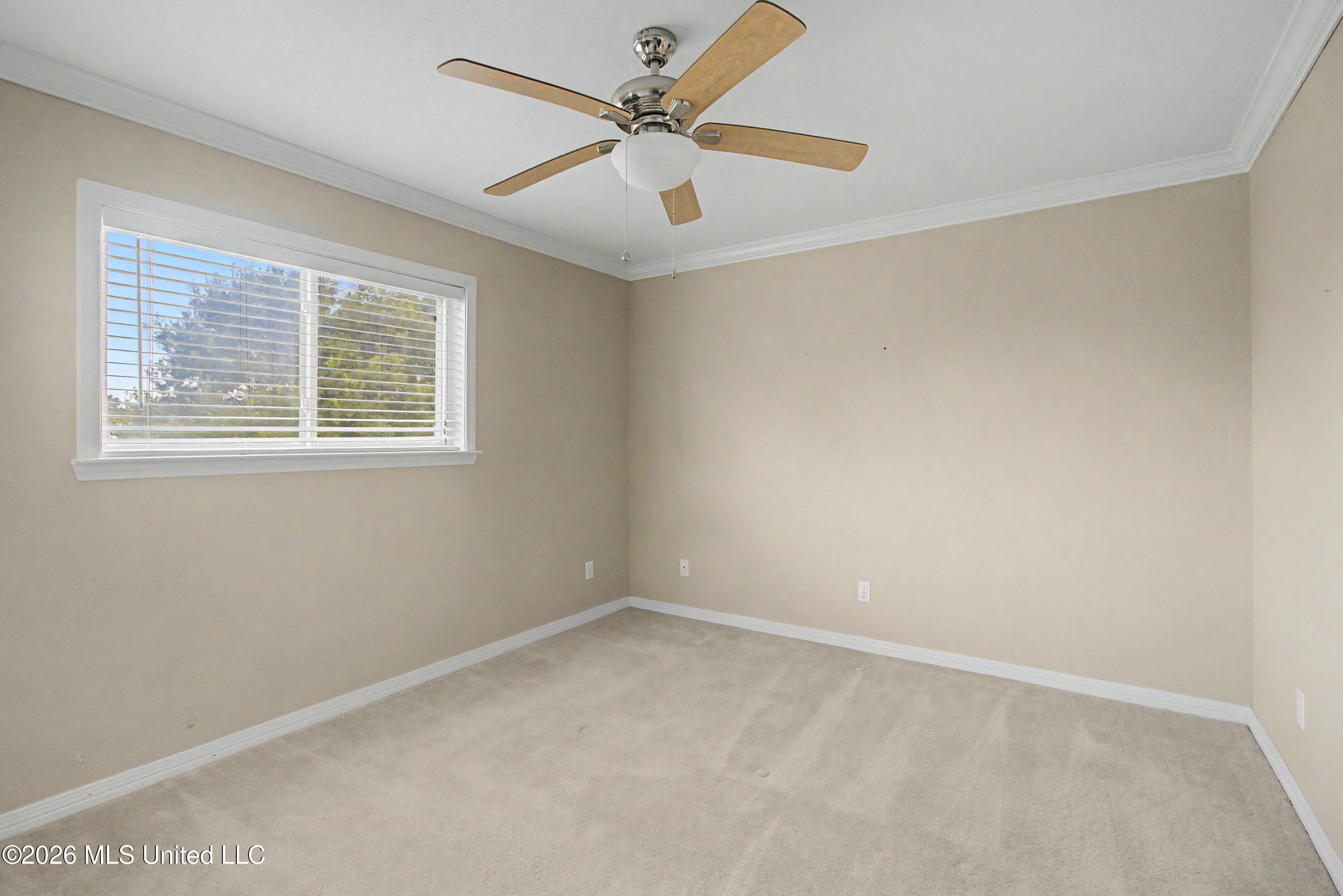 548 W Beach Boulevard Property Photo 14