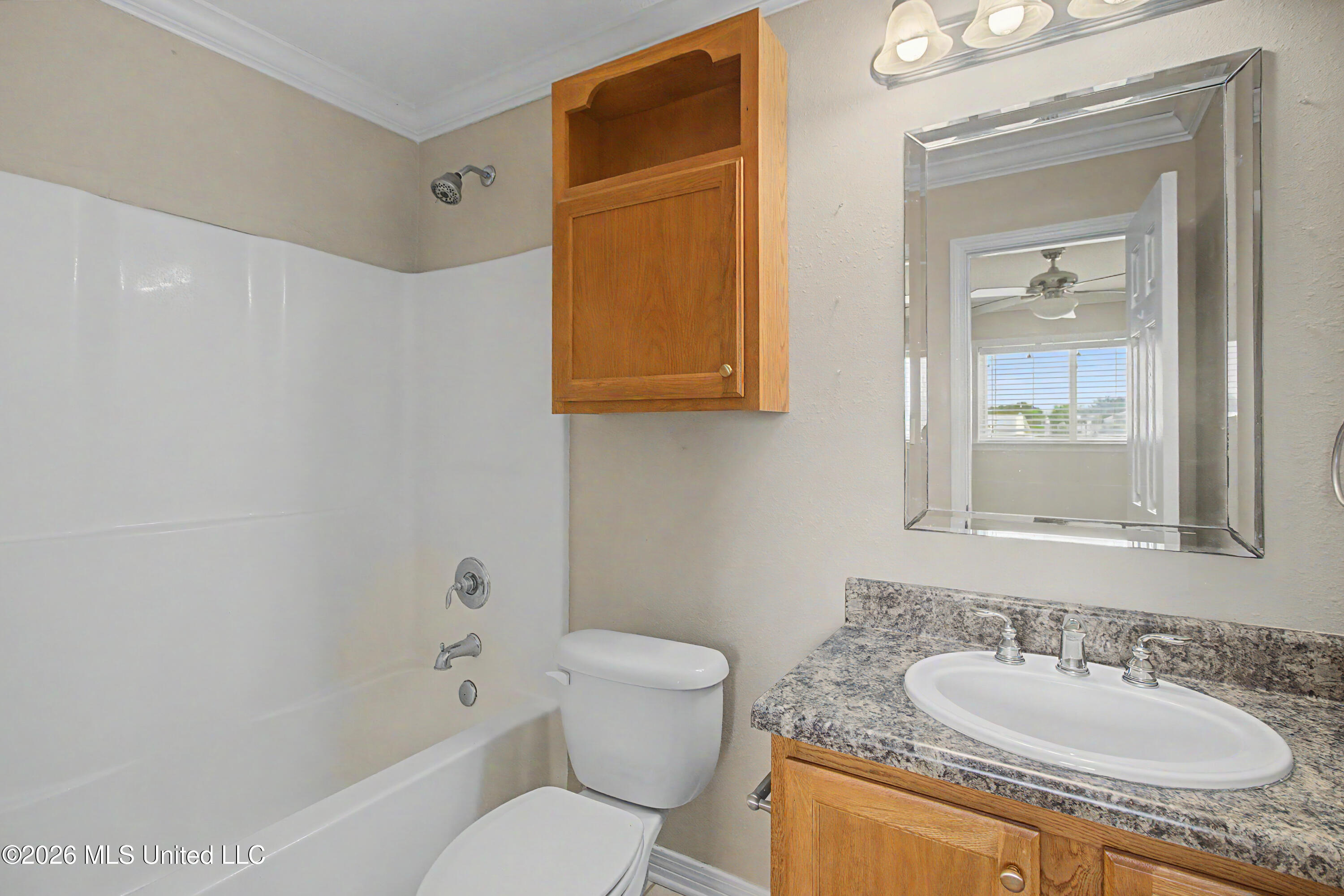 548 W Beach Boulevard Property Photo 15
